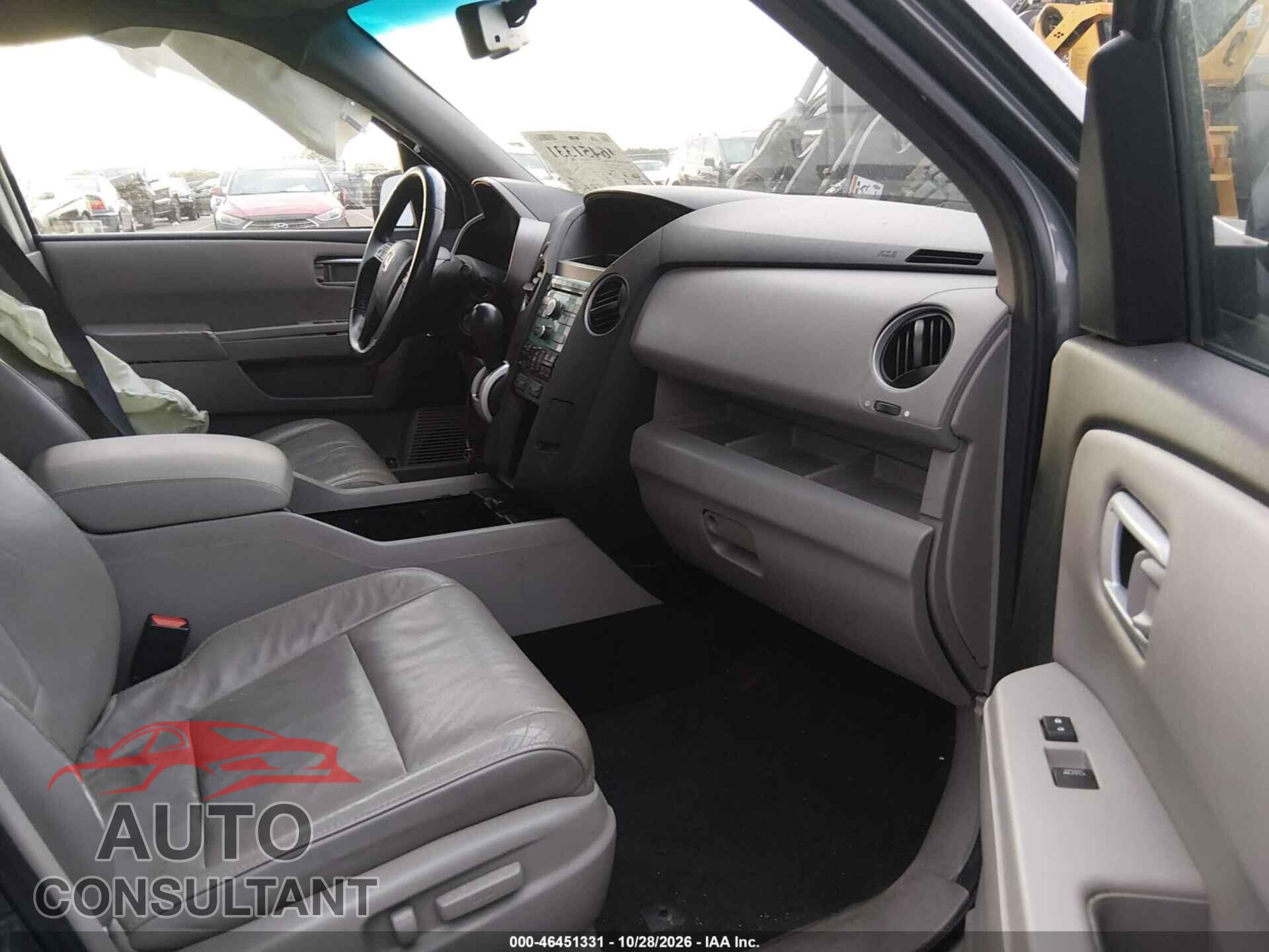 HONDA PILOT 2011 - 5FNYF3H5XBB016973