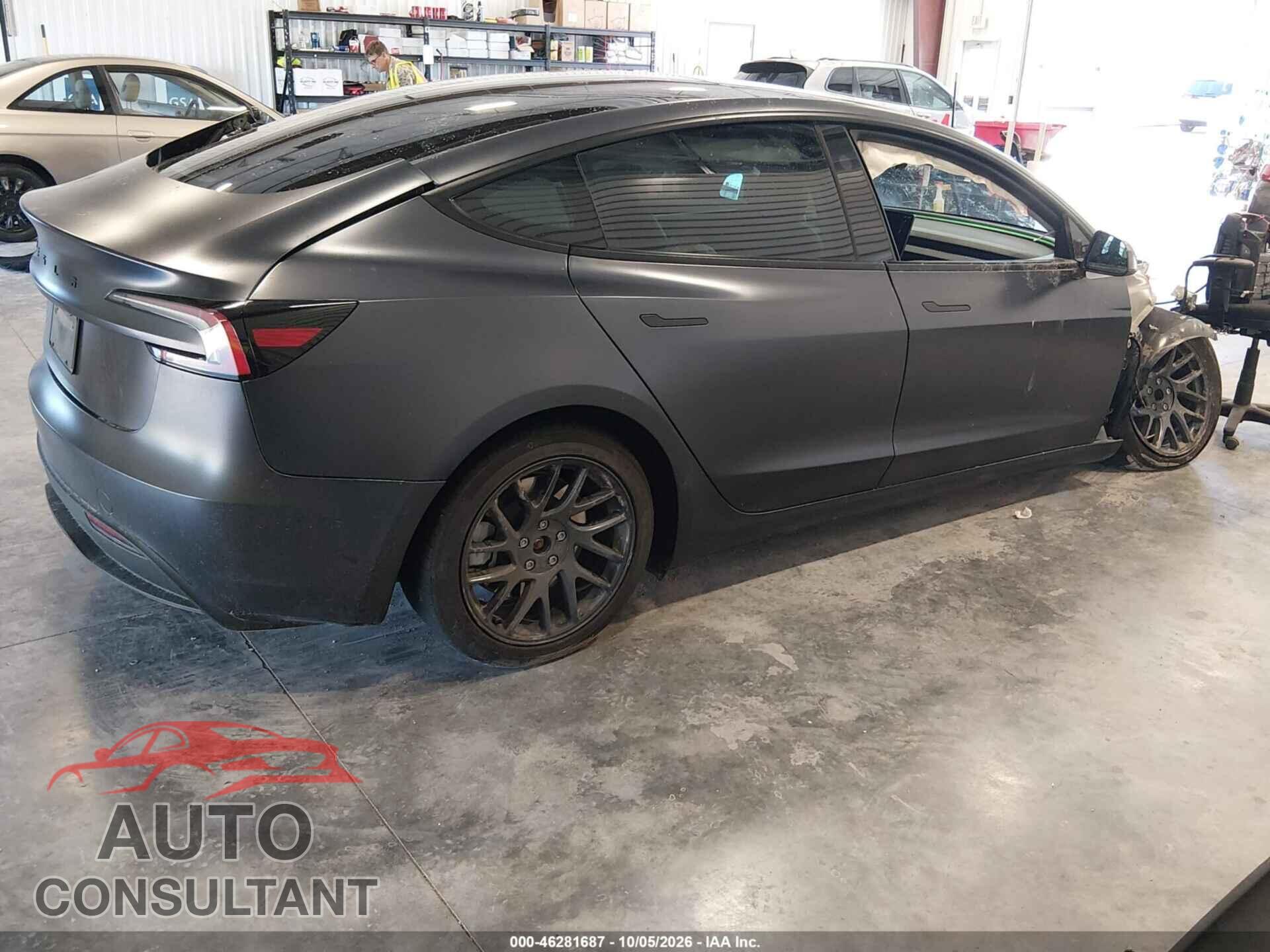 TESLA MODEL 3 2024 - 5YJ3E1EA9RF752266