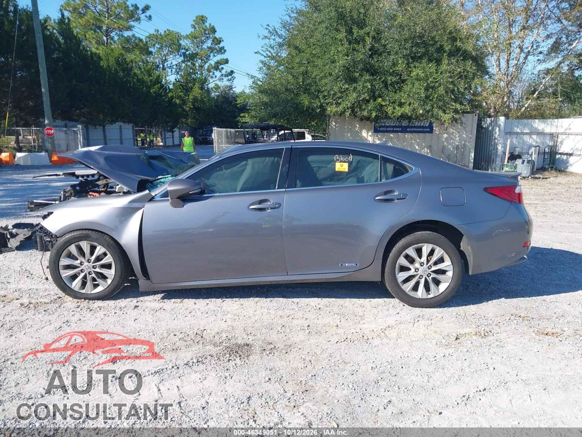 LEXUS ES 300H 2013 - JTHBW1GG4D2008384