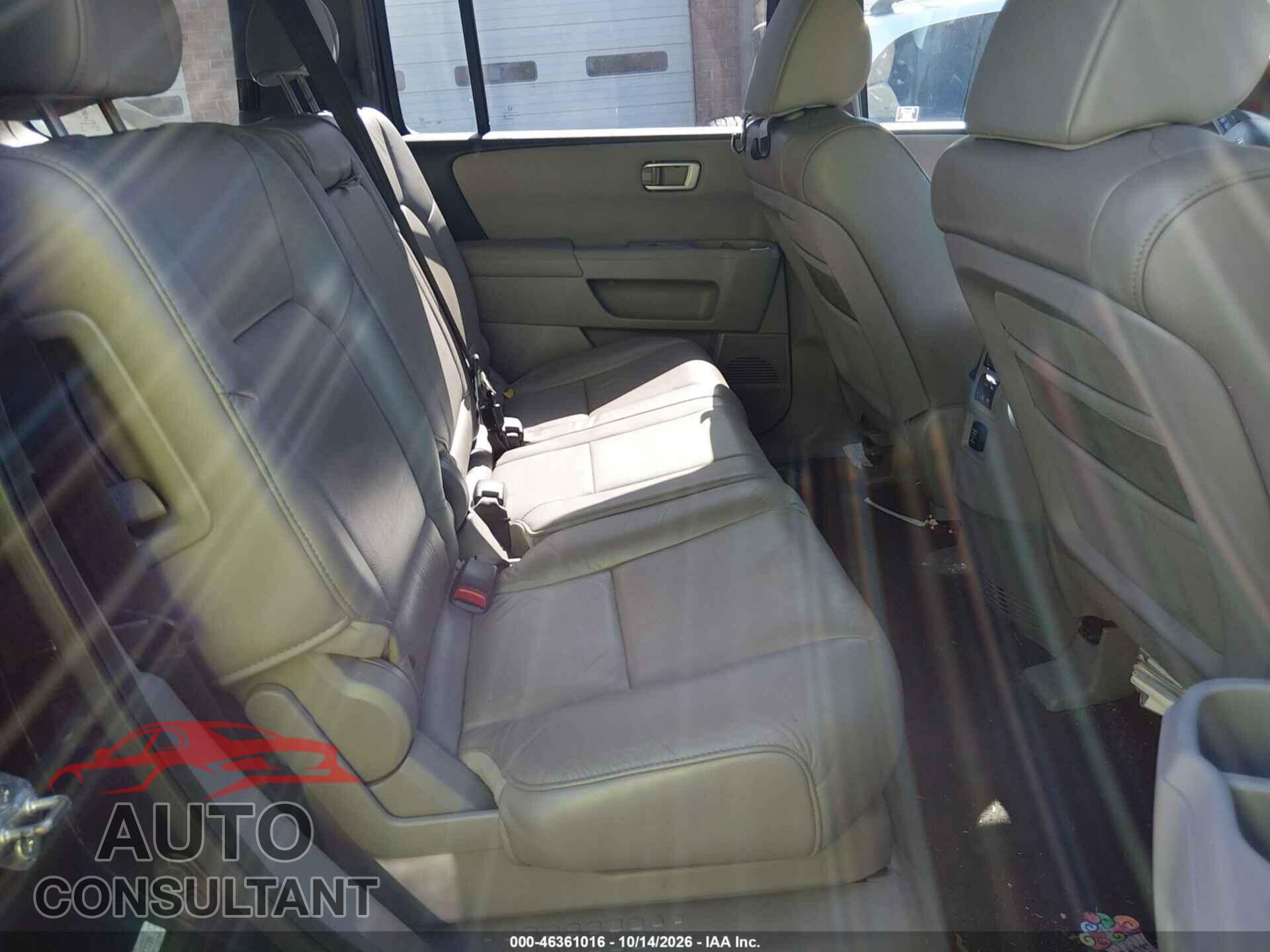 HONDA PILOT 2011 - 5FNYF4H56BB077789