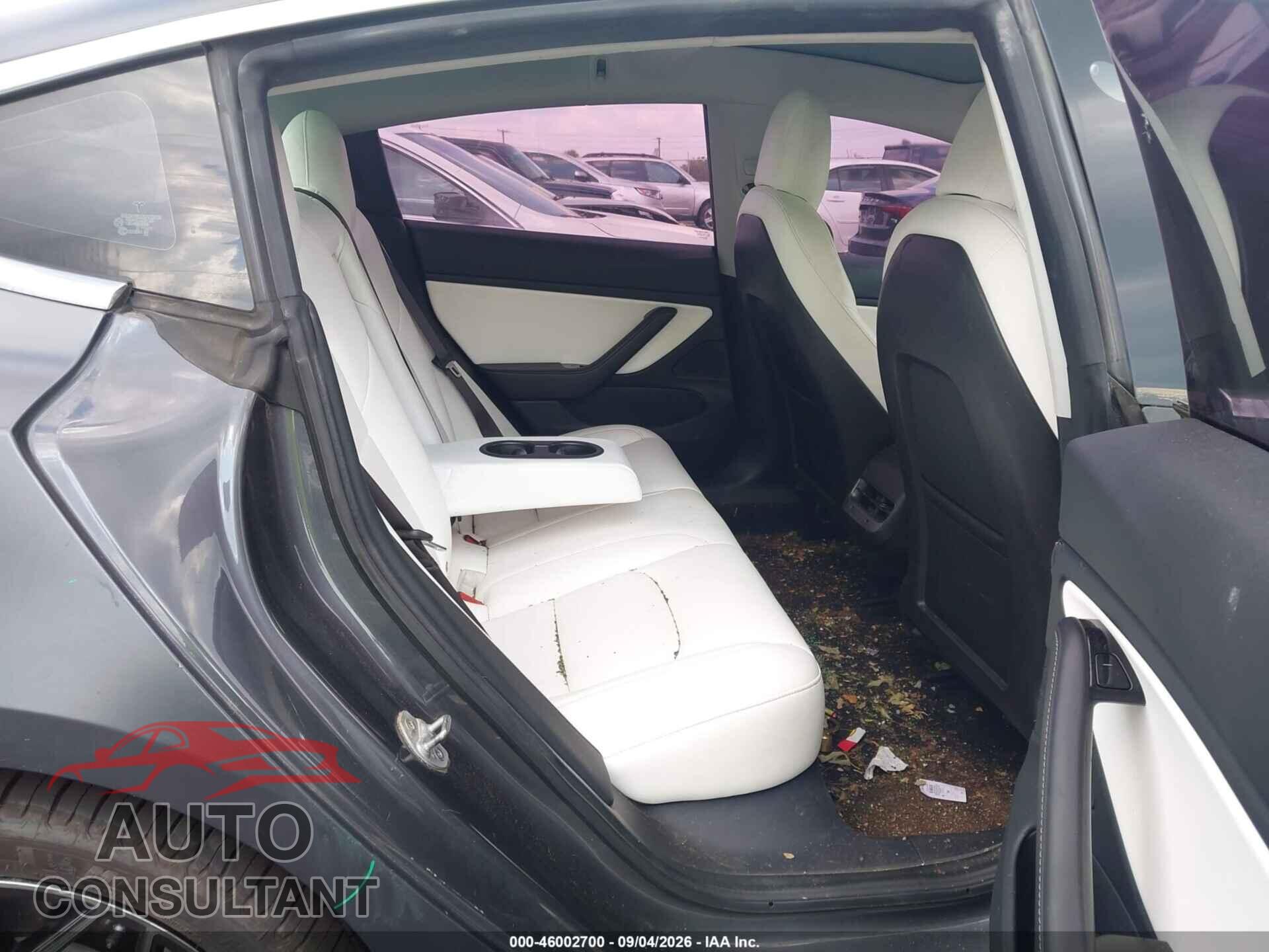 TESLA MODEL 3 2018 - 5YJ3E1EB8JF099393