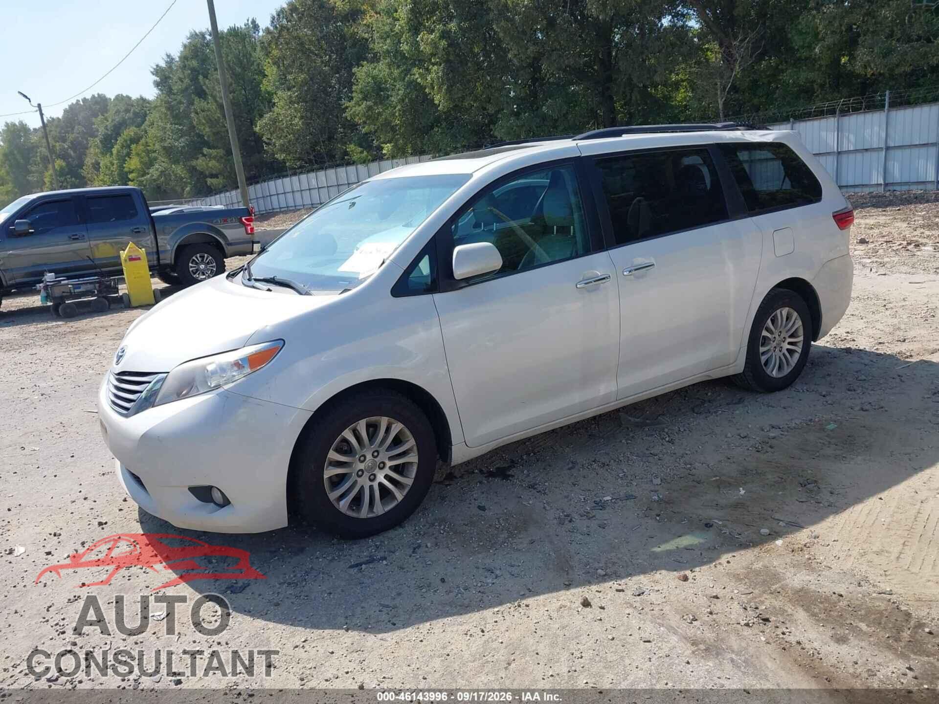 TOYOTA SIENNA 2017 - 5TDYZ3DC2HS900129