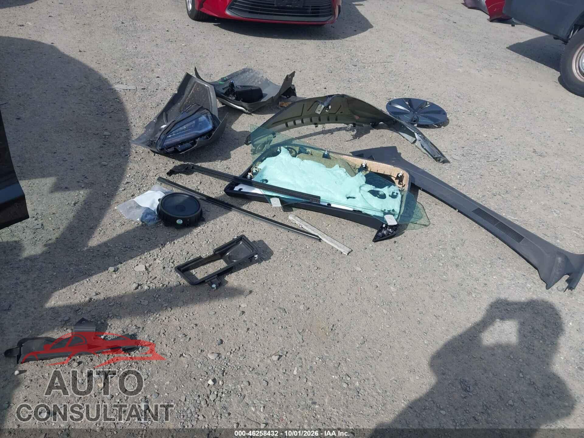 TESLA MODEL 3 2025 - 5YJ3E1EB2SF055360