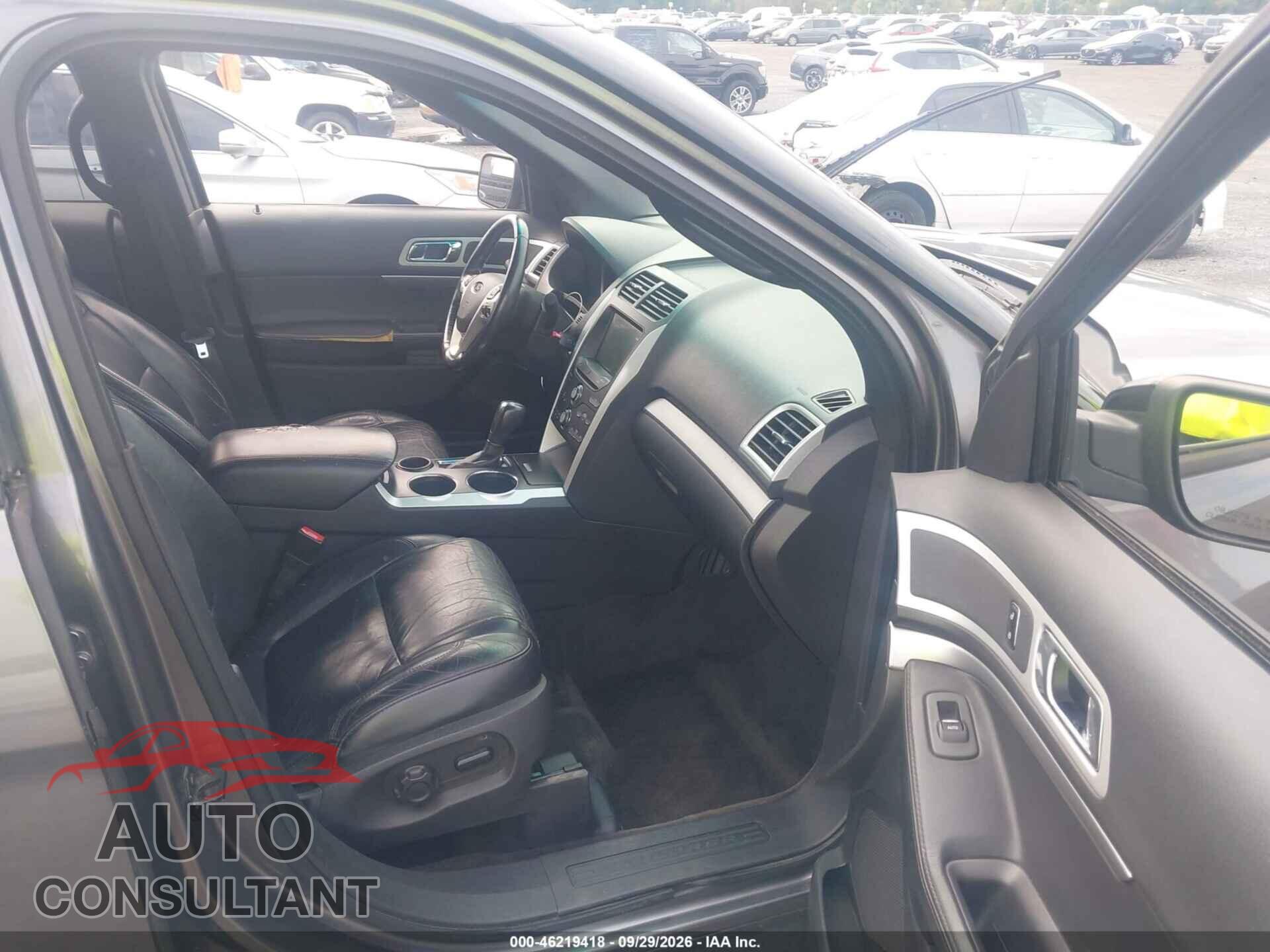 FORD EXPLORER 2011 - 1FMHK7D88BGA22016