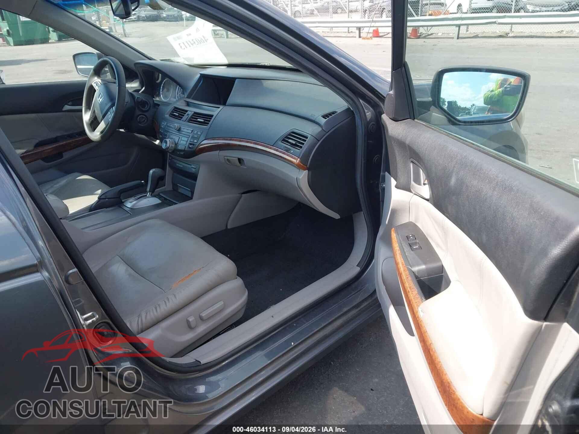 HONDA ACCORD 2012 - 1HGCP2F88CA120842