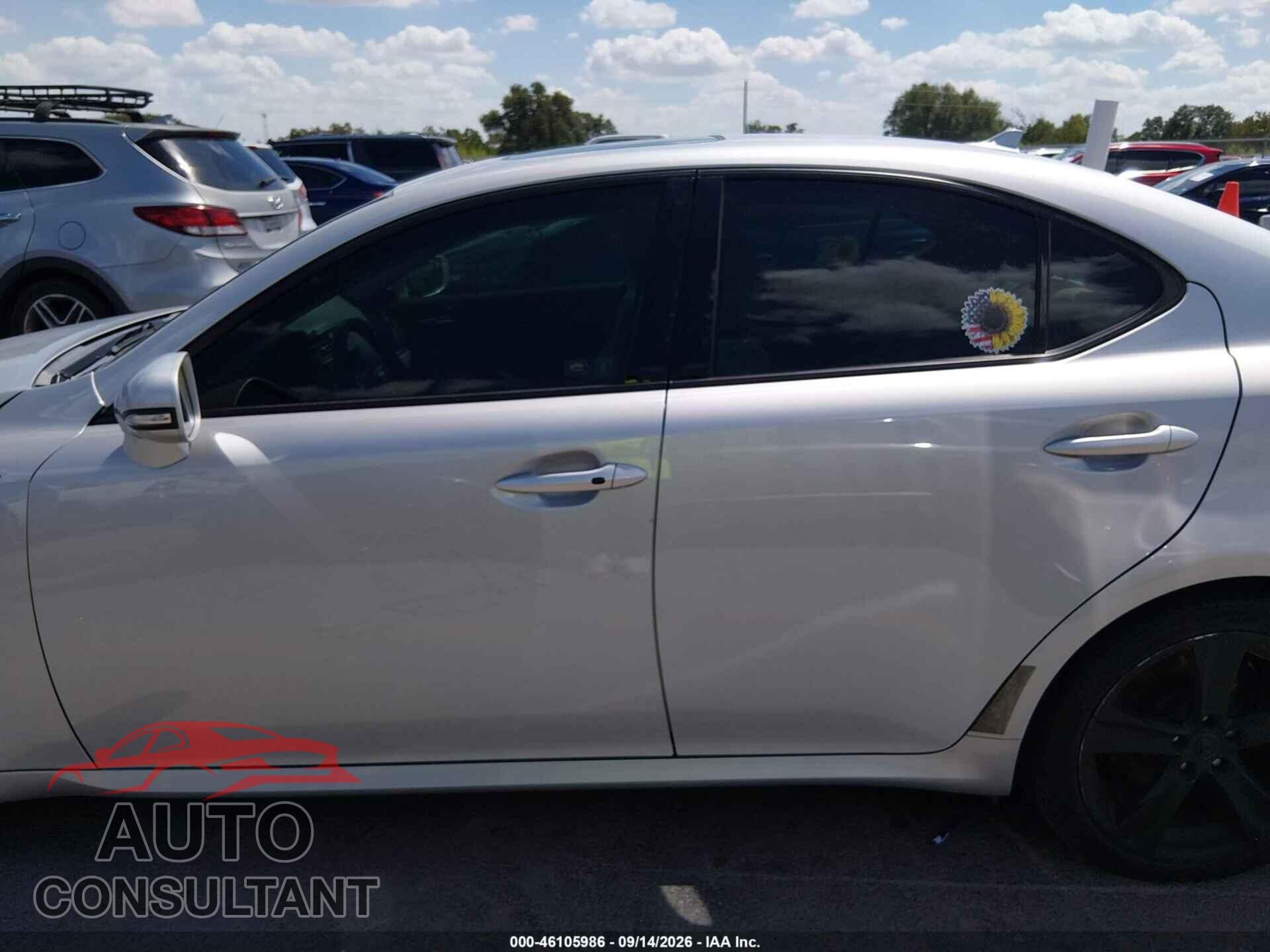 LEXUS IS 350 2011 - JTHBE5C21B5026096