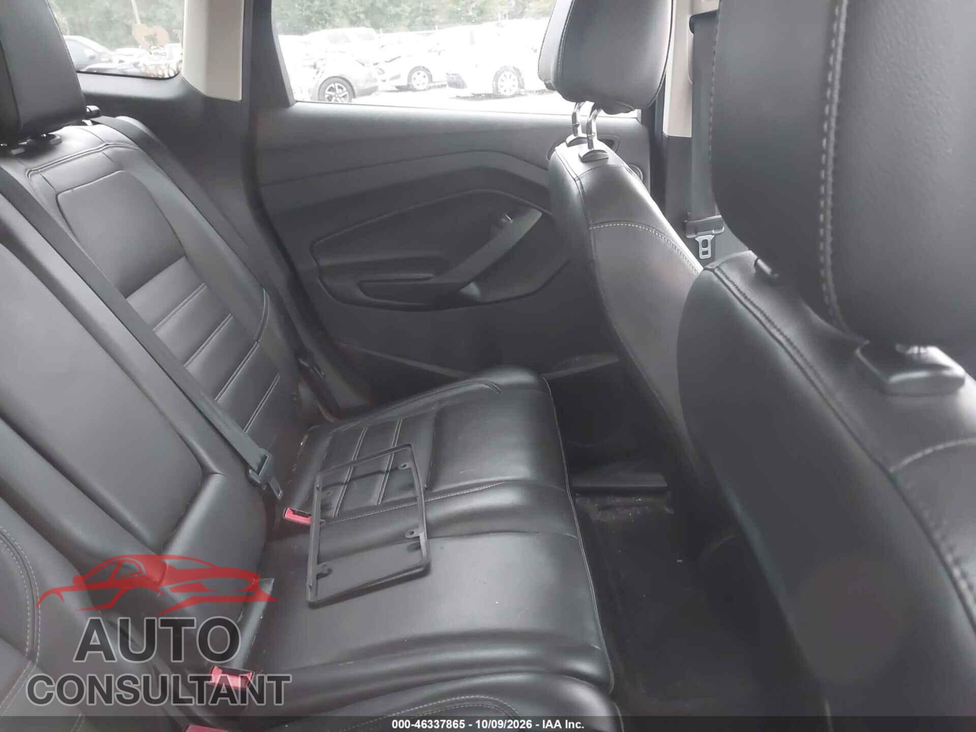 FORD ESCAPE 2017 - 1FMCU9GD3HUB64261