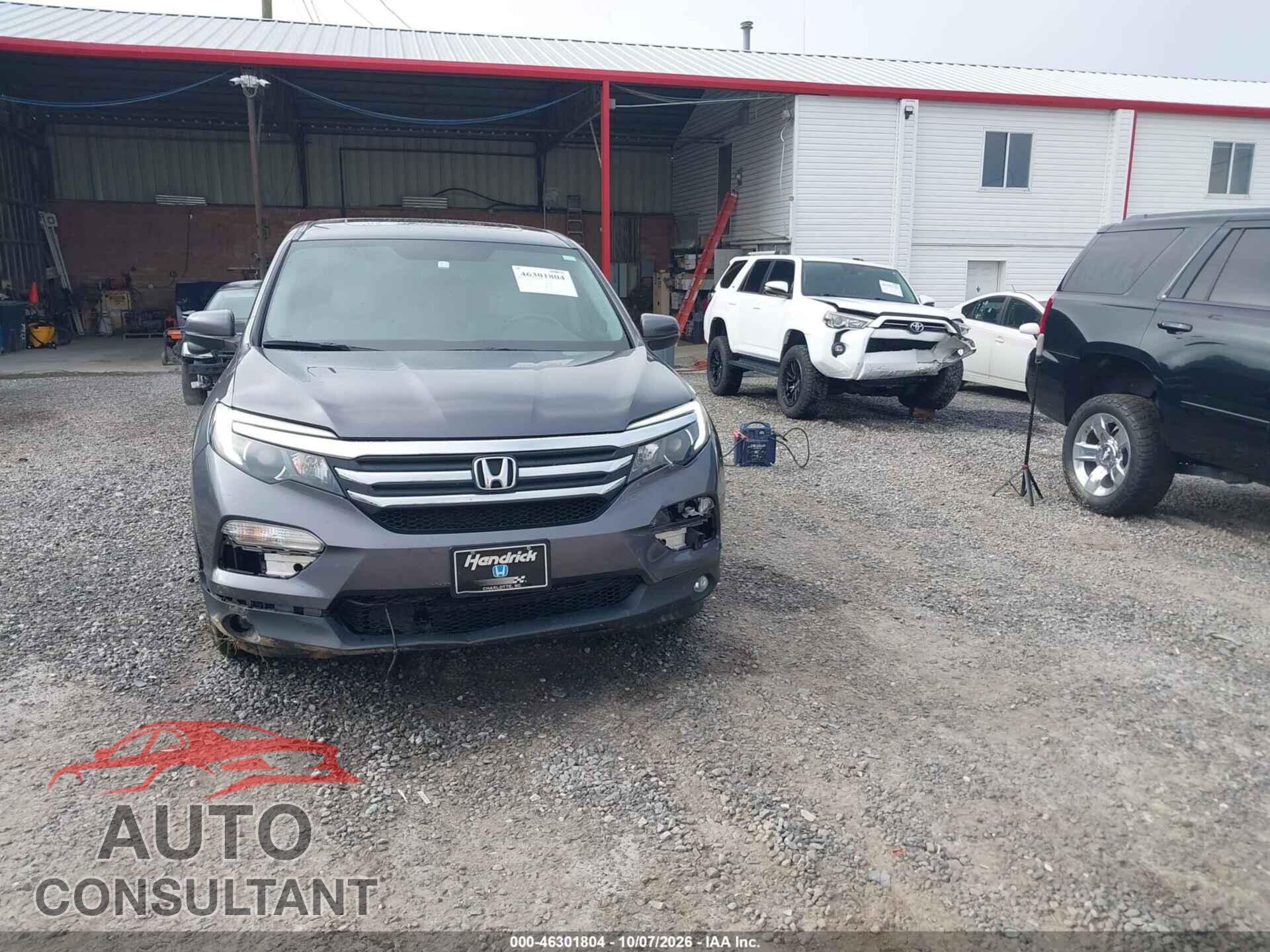 HONDA PILOT 2017 - 5FNYF5H59HB038970