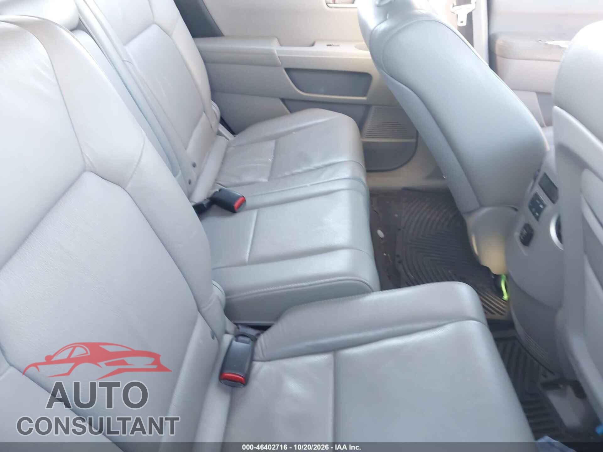HONDA PILOT 2010 - 5FNYF4H86AB017620