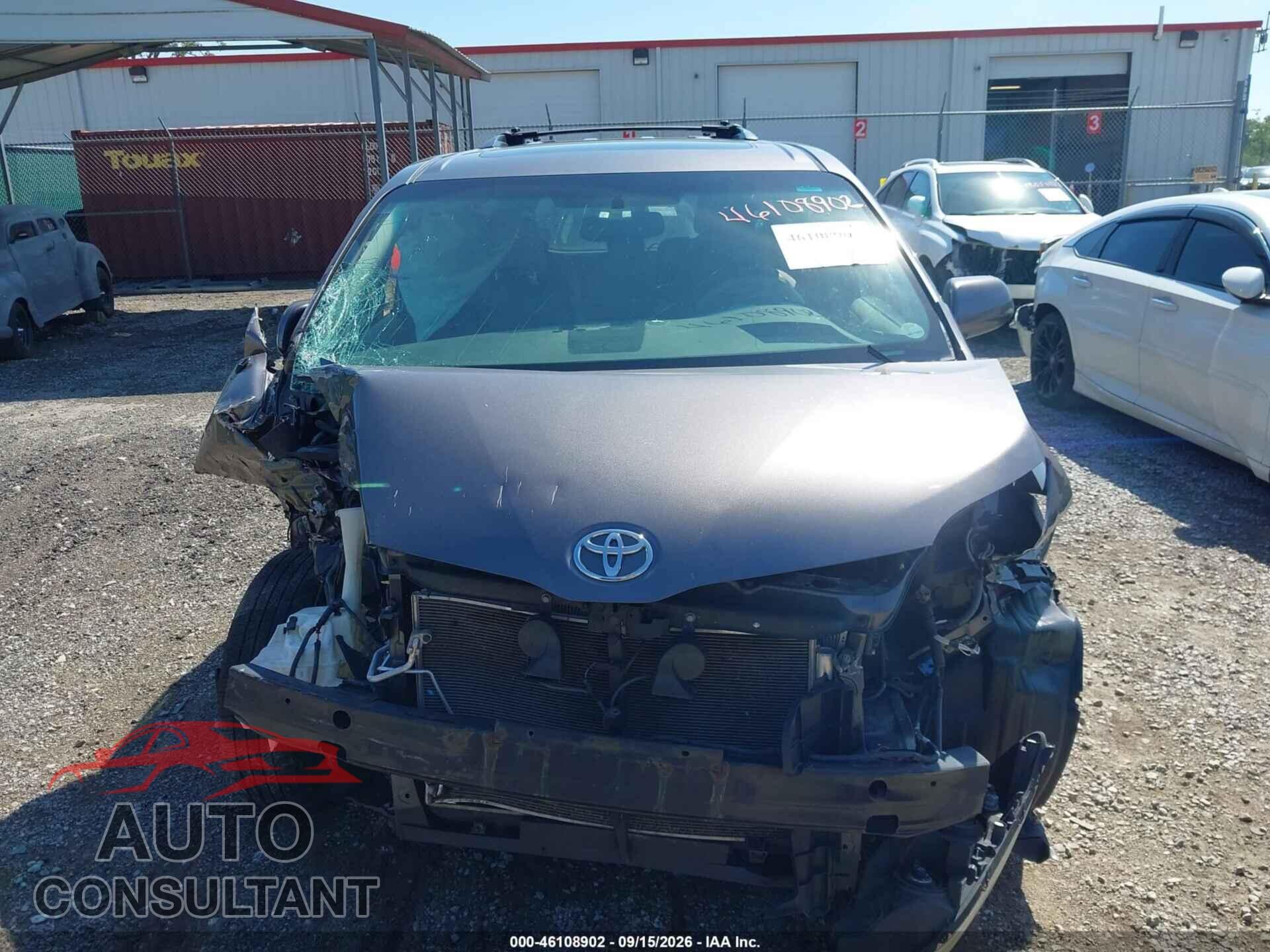 TOYOTA SIENNA 2013 - 5TDYK3DC4DS302154