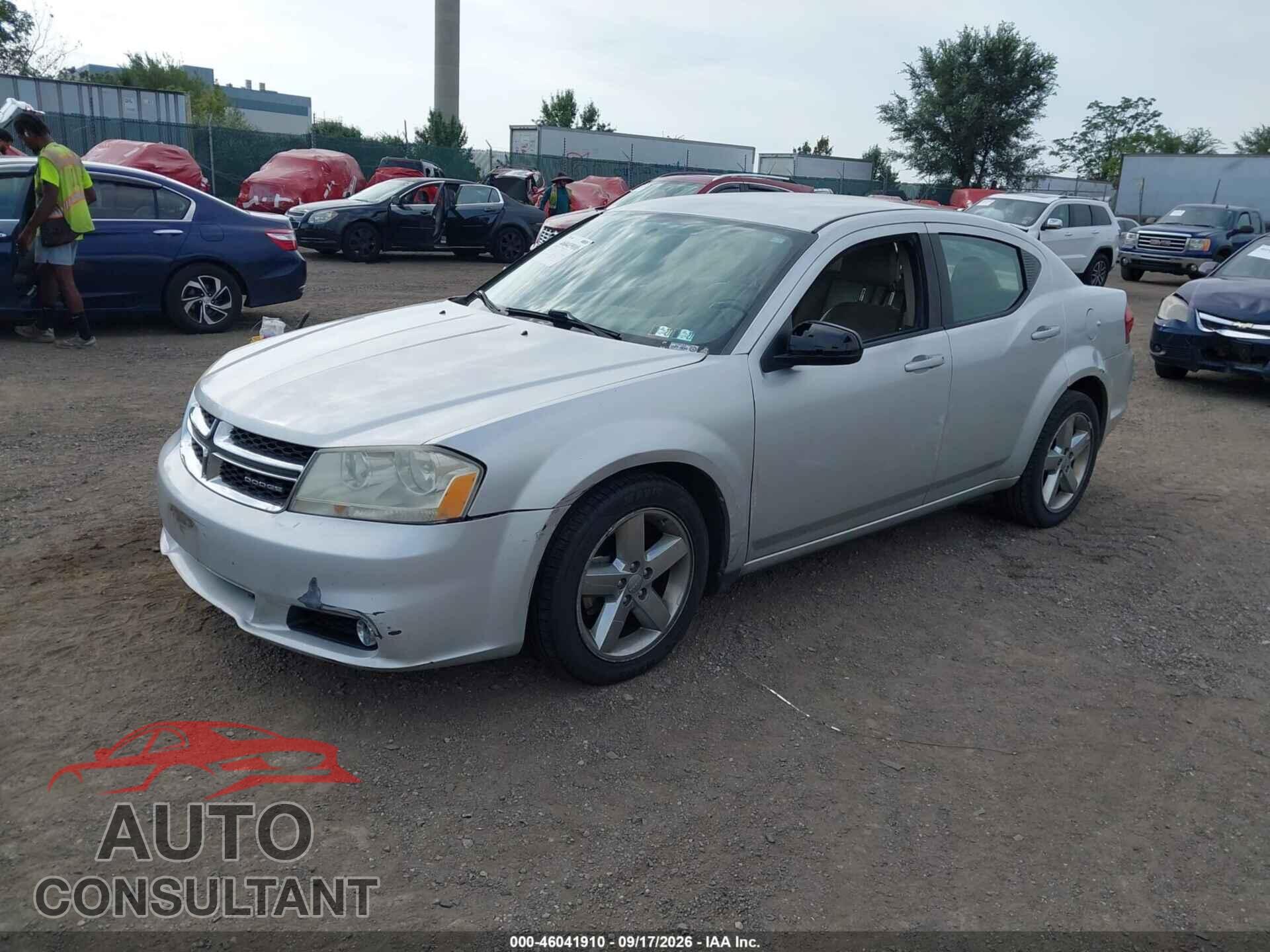 DODGE AVENGER 2011 - 1B3BD2FG3BN587086