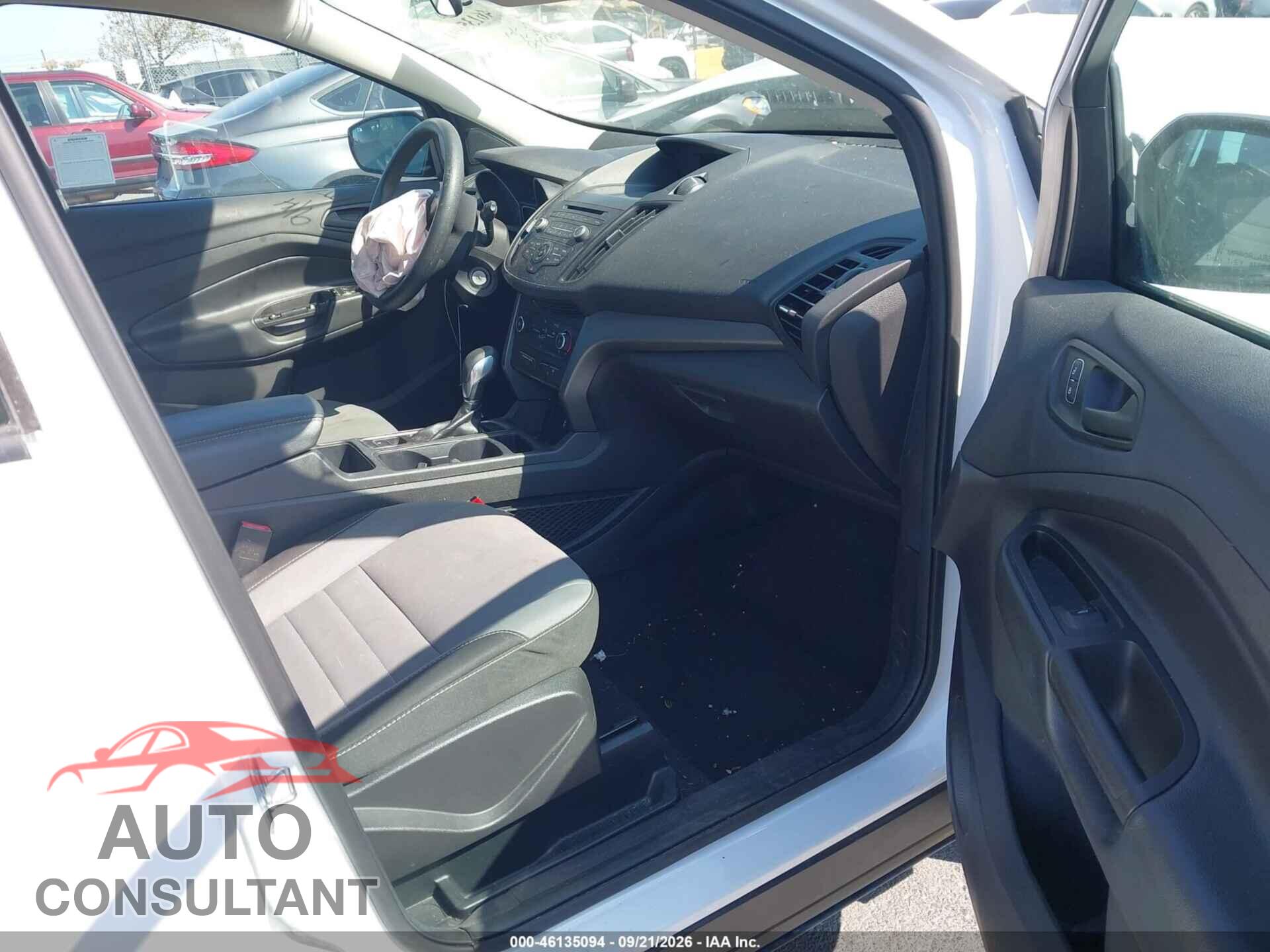 FORD ESCAPE 2018 - 1FMCU0F71JUC60578