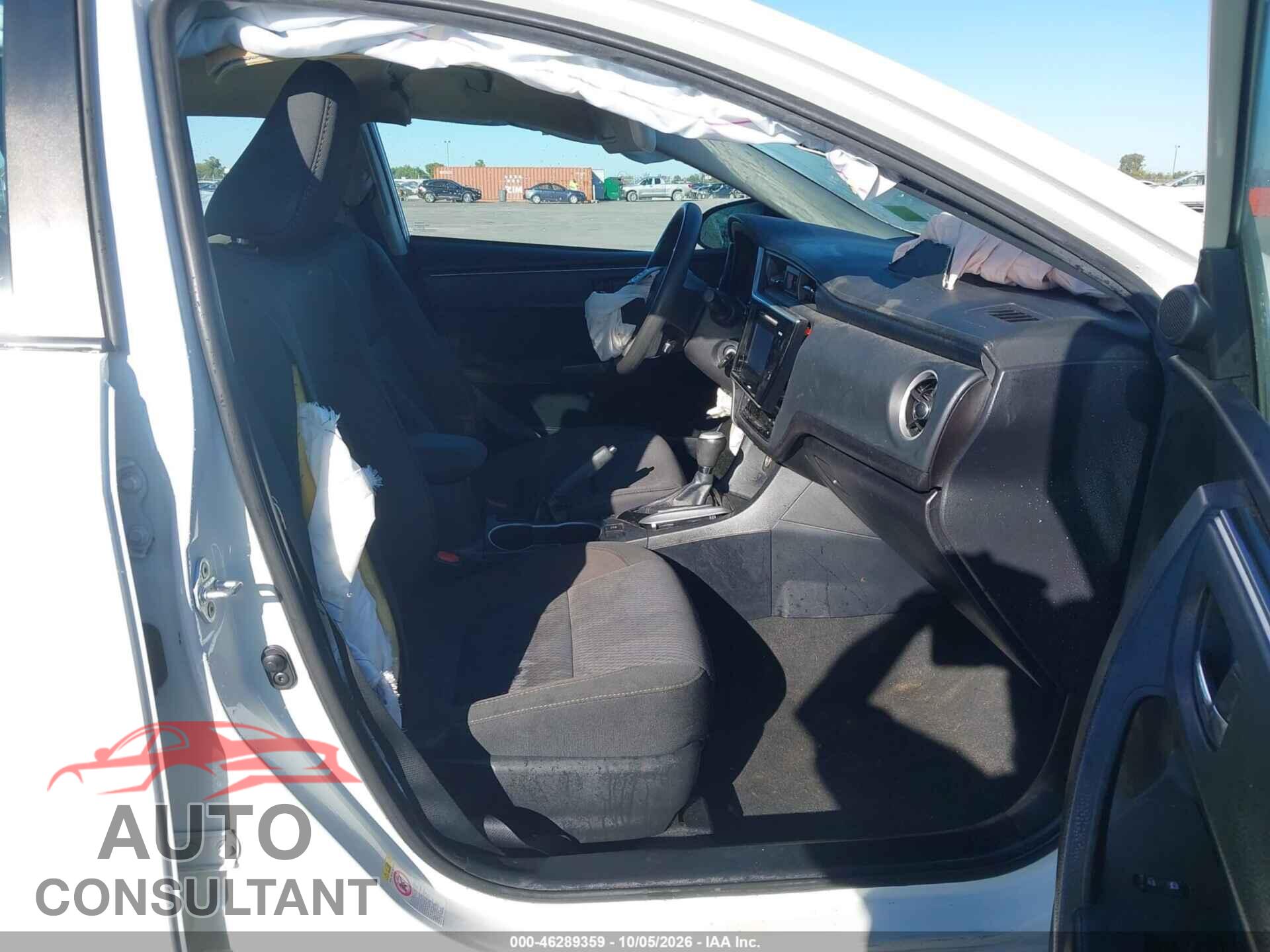 TOYOTA COROLLA 2017 - 2T1BURHEXHC777532