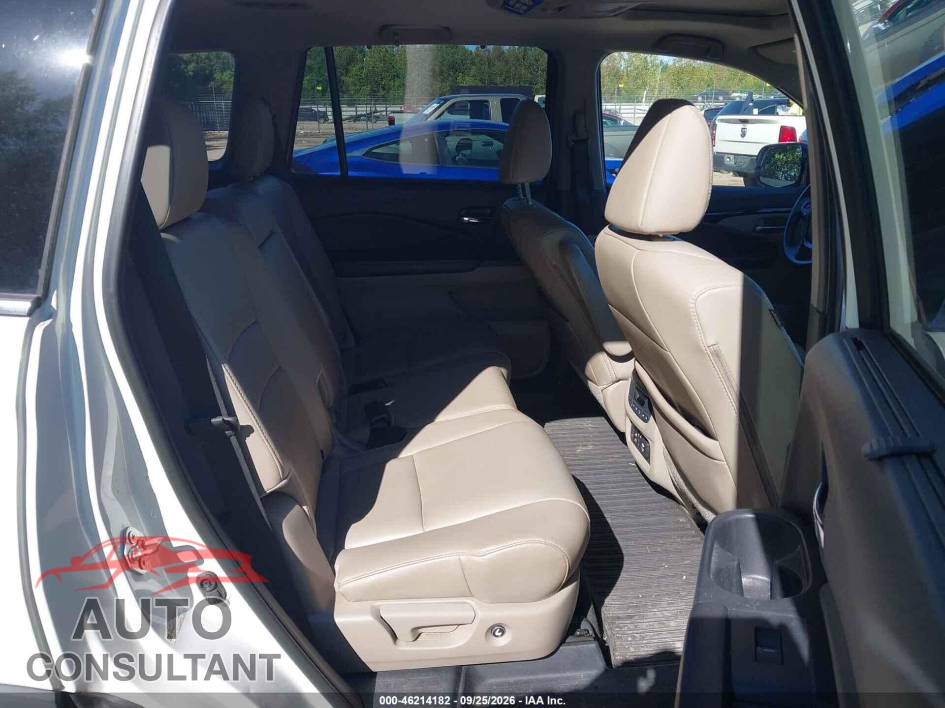 HONDA PILOT 2016 - 5FNYF6H94GB026376
