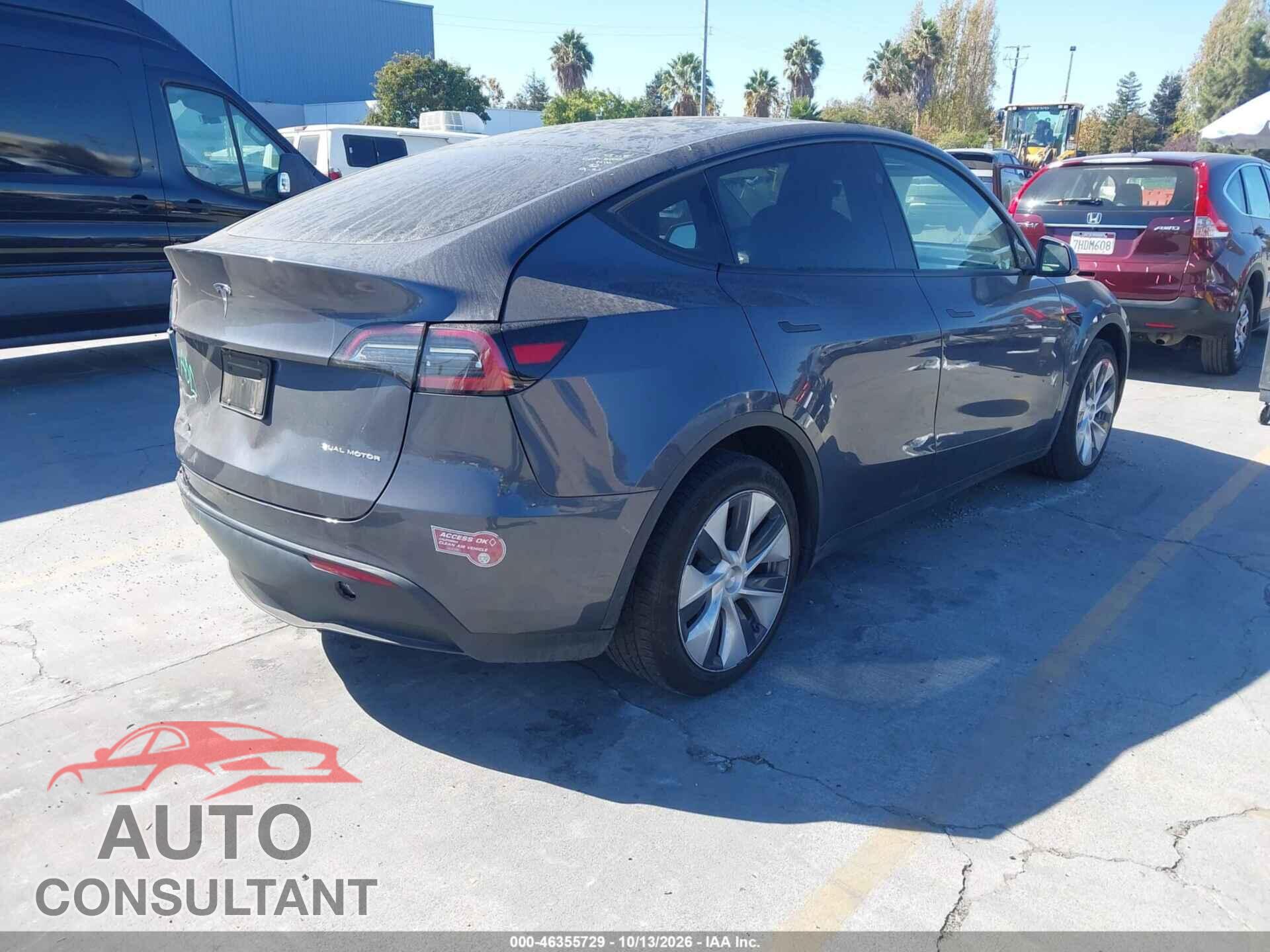 TESLA MODEL Y 2023 - 7SAYGAEEXPF871902