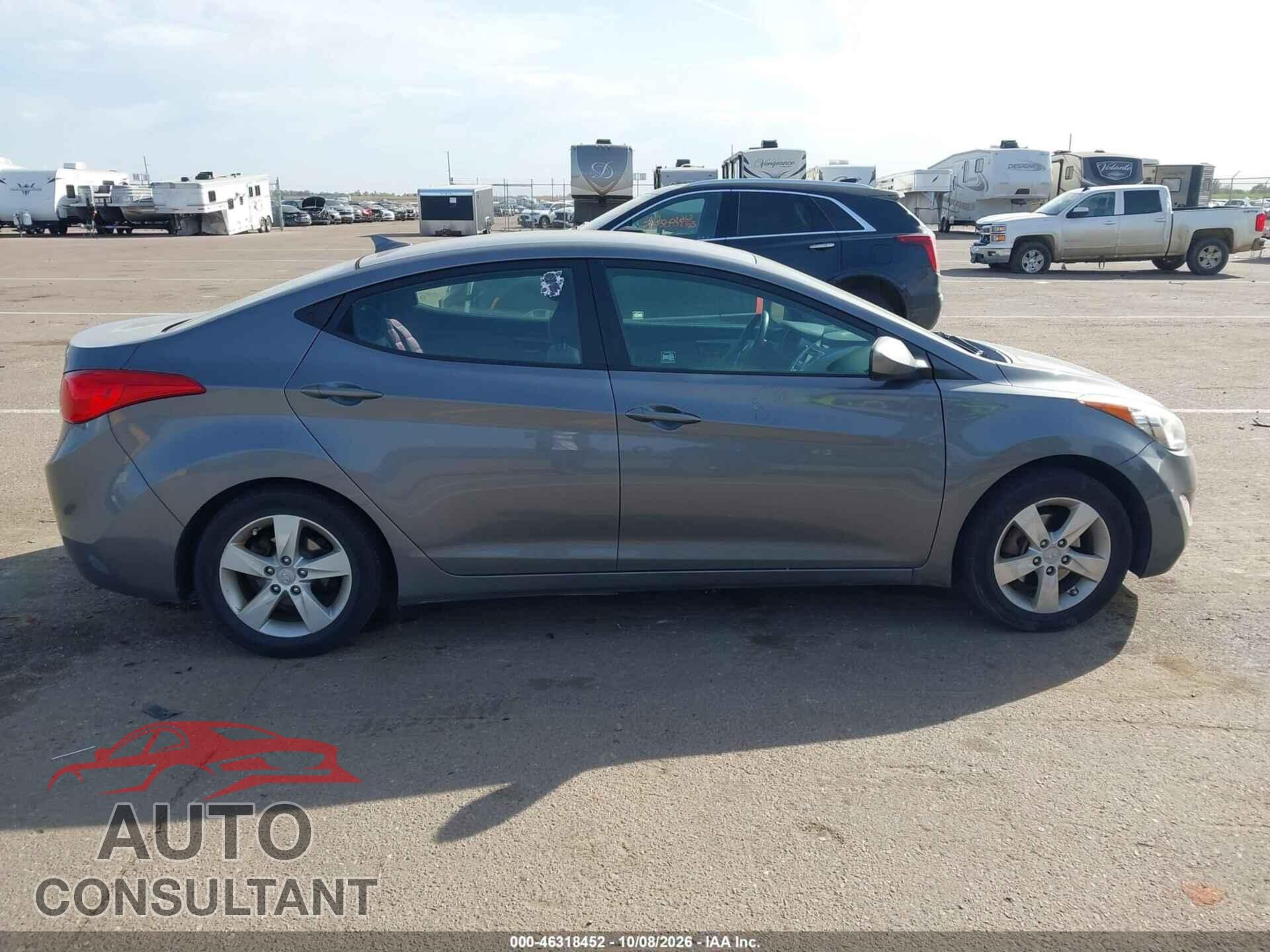 HYUNDAI ELANTRA 2012 - 5NPDH4AE5CH080785