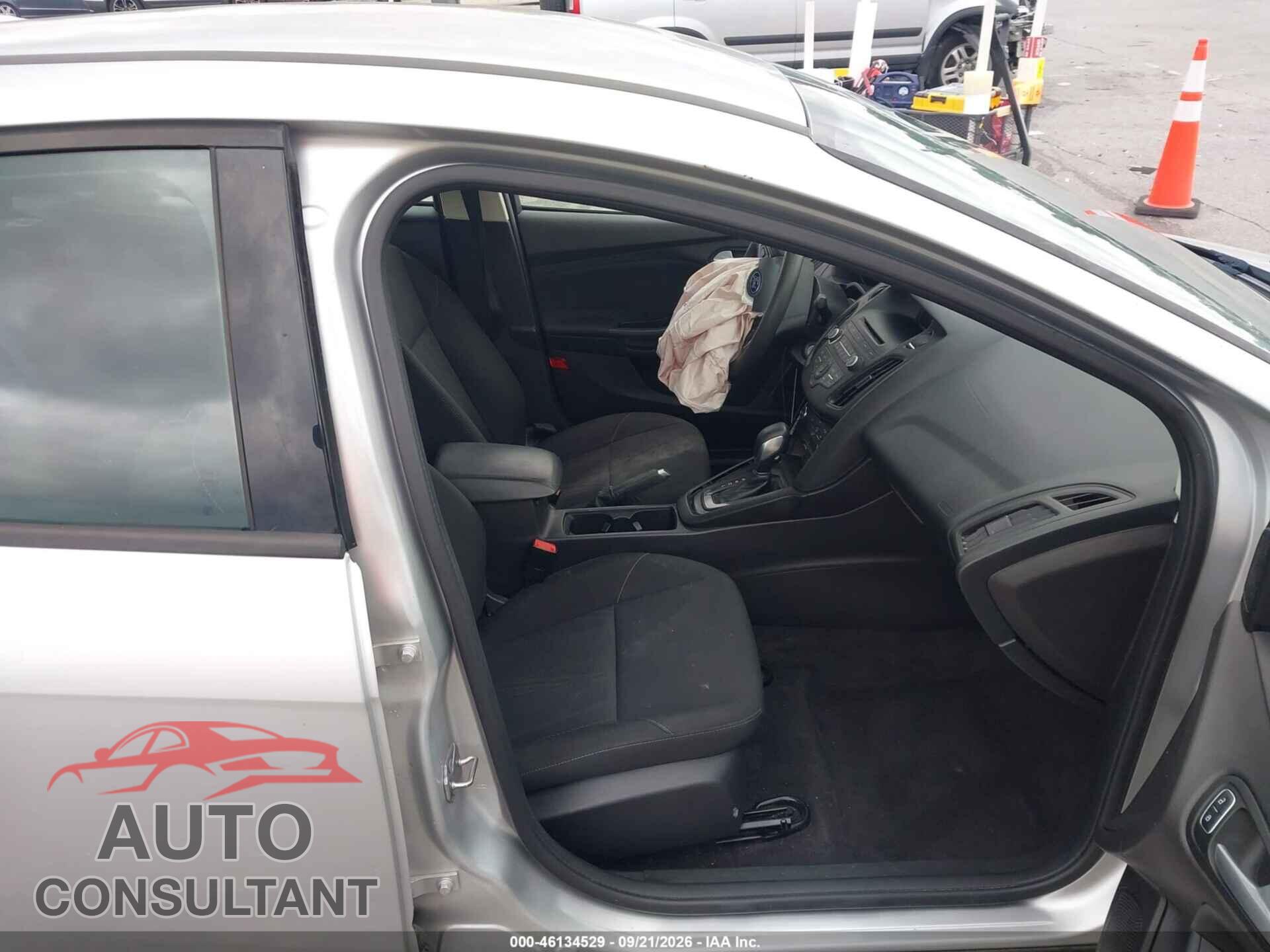 FORD FOCUS 2017 - 1FADP3F27HL286842