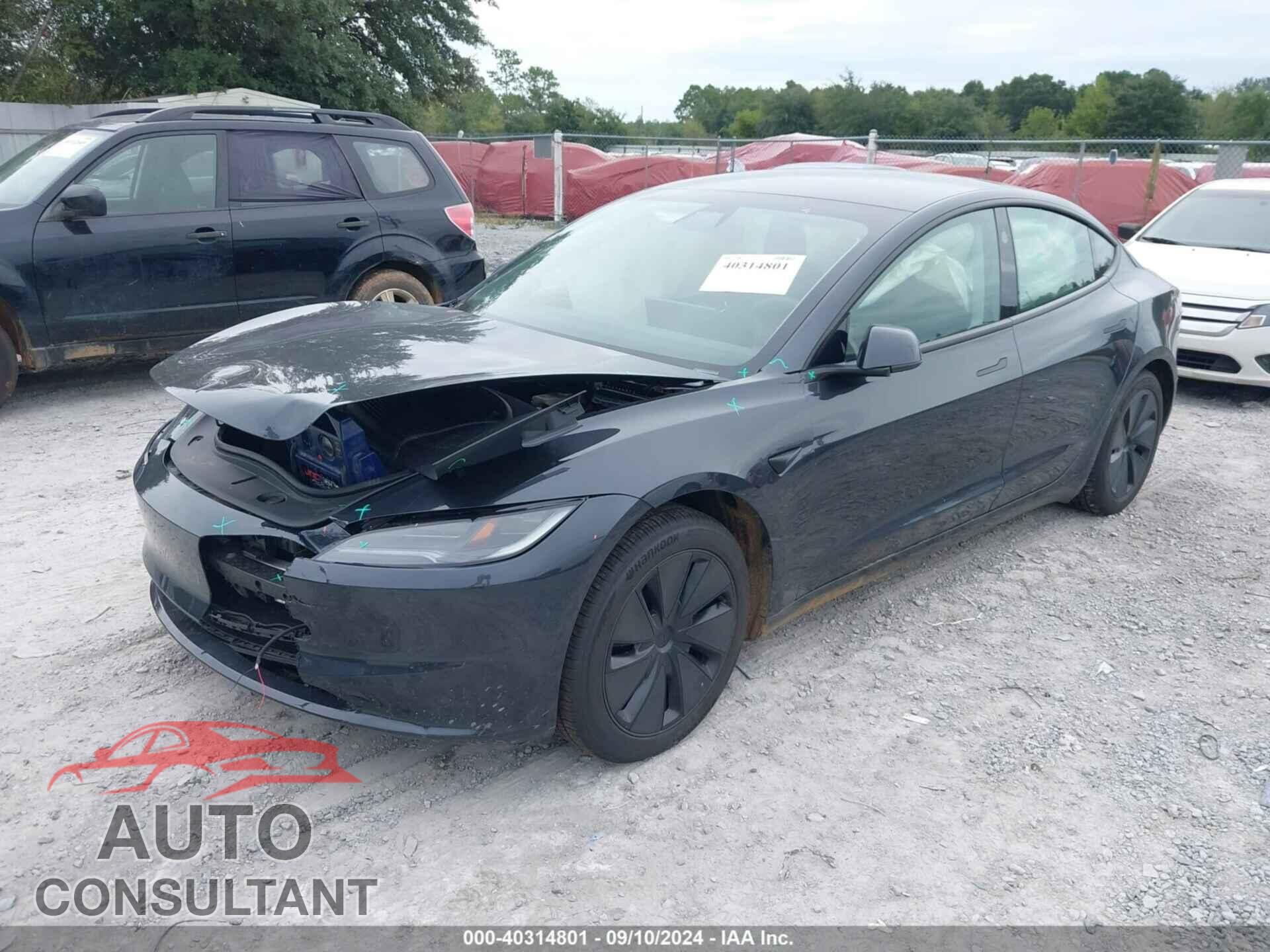 TESLA MODEL 3 2024 - 5YJ3E1EA3RF736452