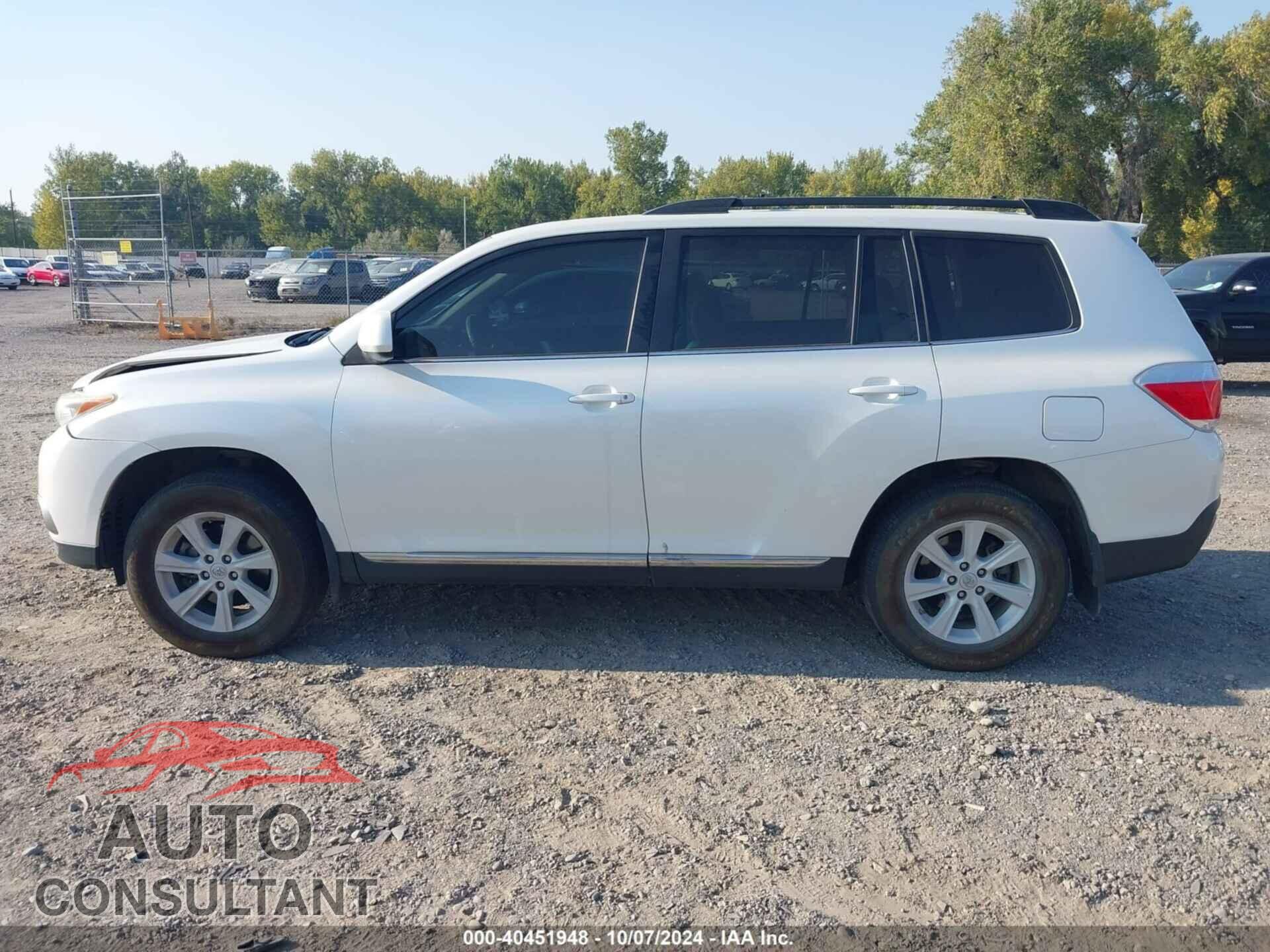 TOYOTA HIGHLANDER 2013 - 5TDBK3EH8DS235977