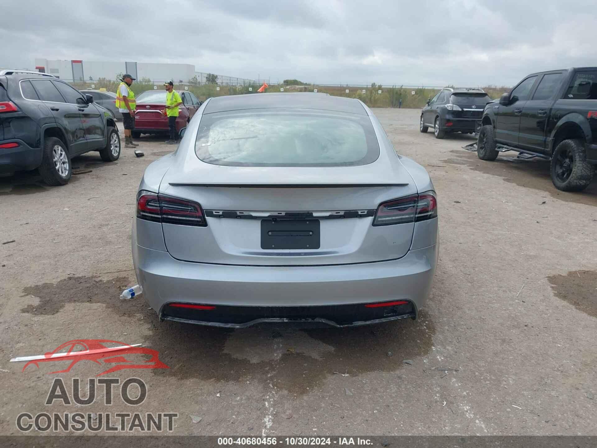 TESLA MODEL S 2024 - 5YJSA1E67RF540176