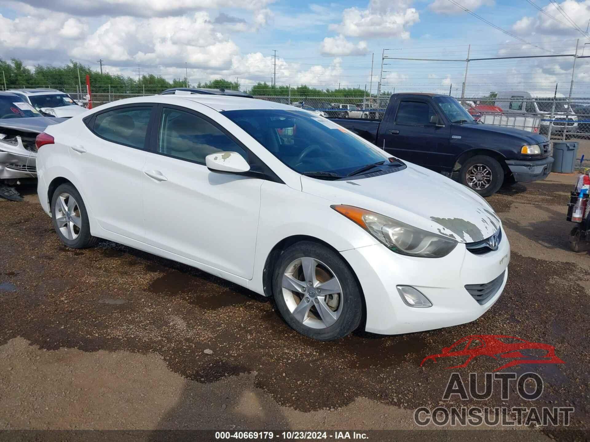 HYUNDAI ELANTRA 2013 - 5NPDH4AE9DH438973