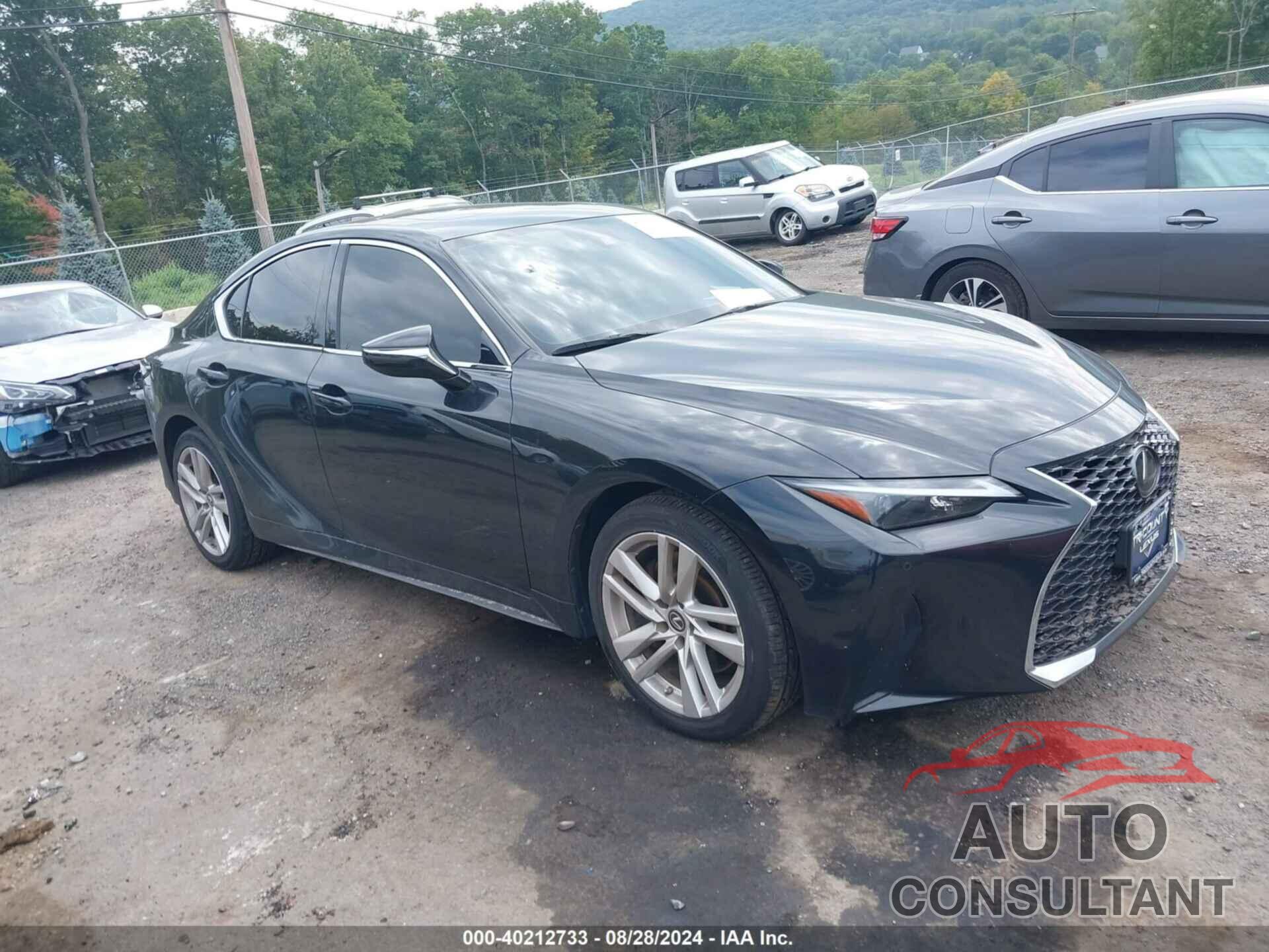 LEXUS IS 300 2021 - JTHC81F27M5047053