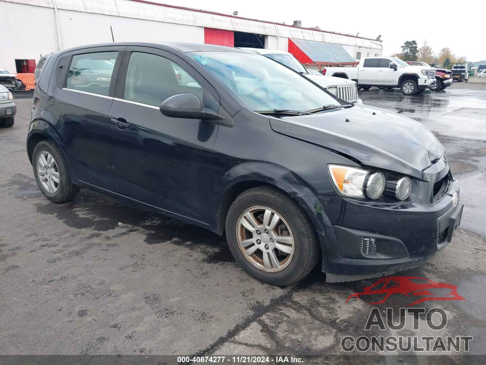 CHEVROLET SONIC 2015 - 1G1JC6SG1F4189518