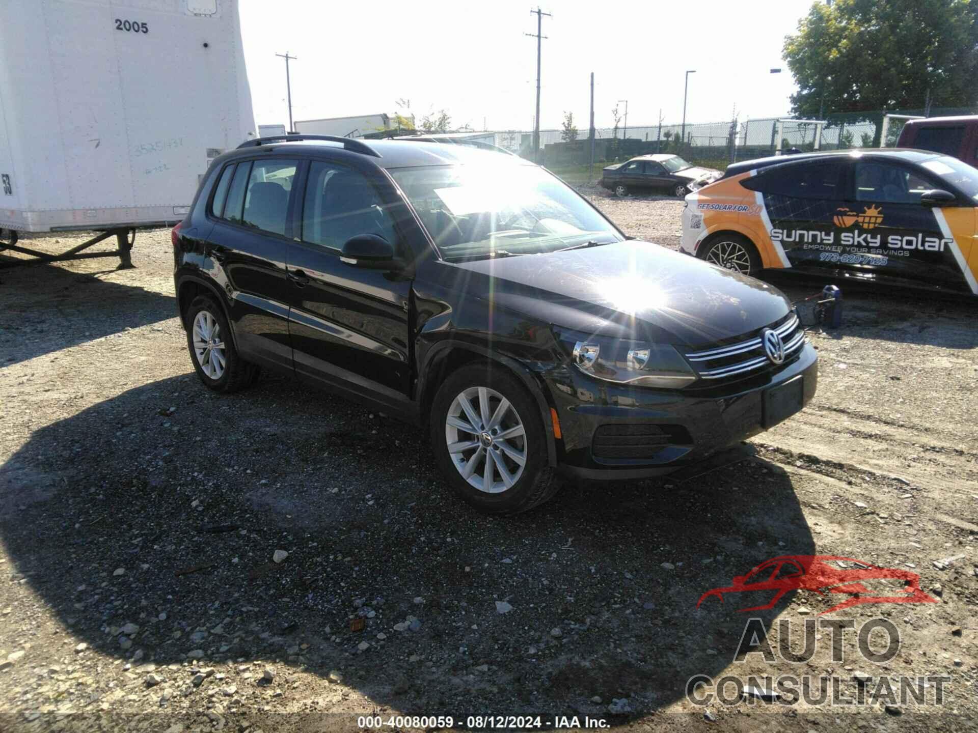 VOLKSWAGEN TIGUAN 2017 - WVGBV7AX1HK046074