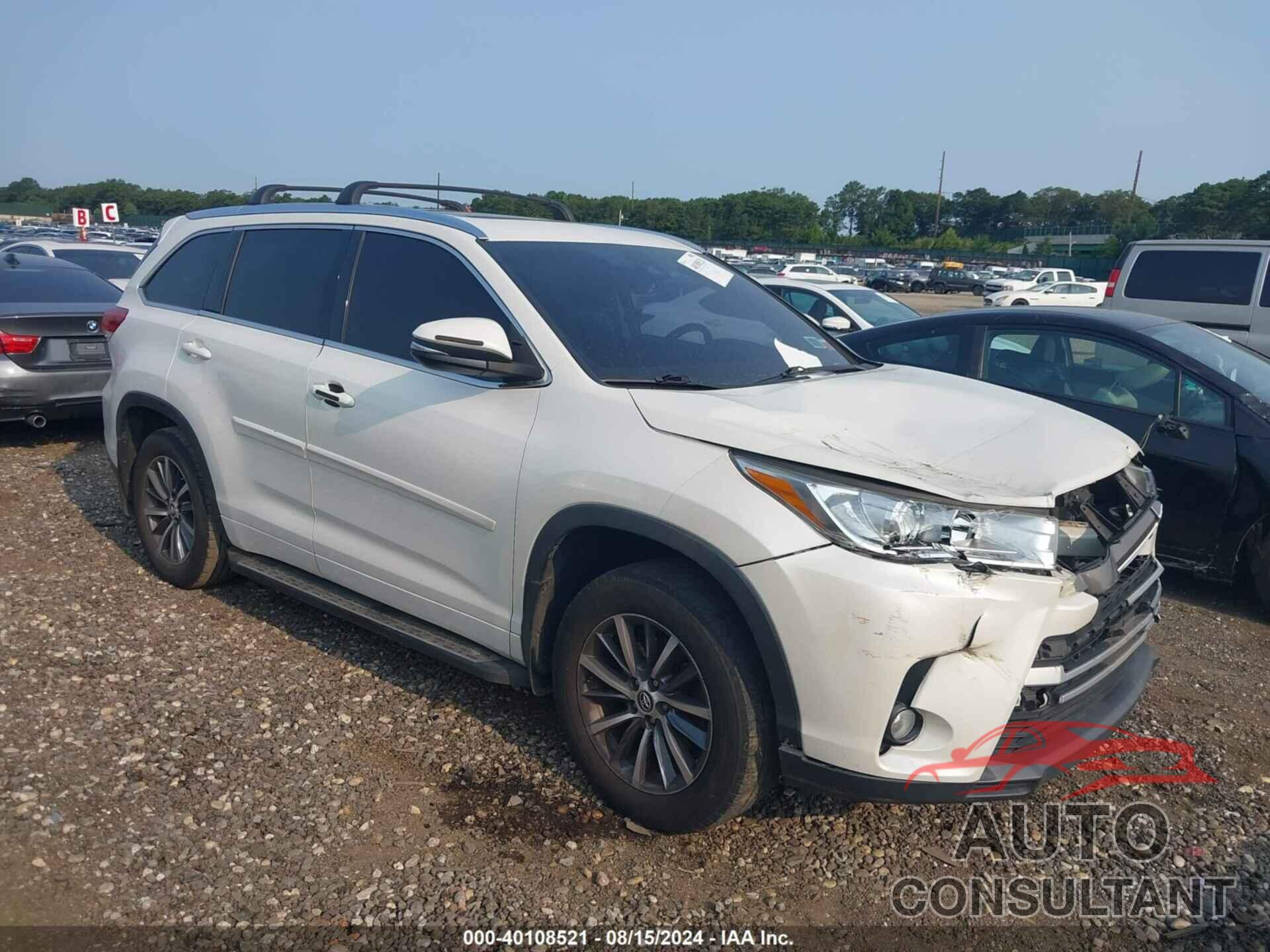 TOYOTA HIGHLANDER 2018 - 5TDJZRFH8JS553182