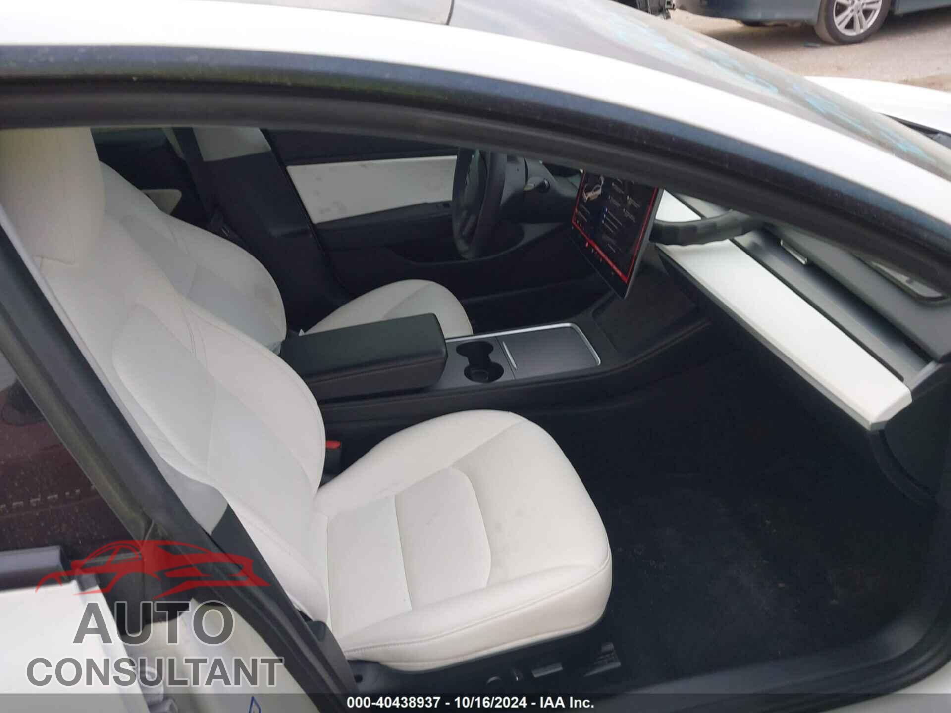 TESLA MODEL 3 2021 - 5YJ3E1EA5MF871084
