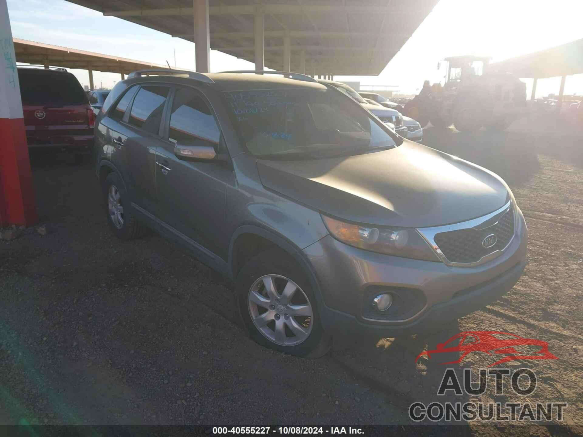 KIA SORENTO 2011 - 5XYKT4A13BG083466