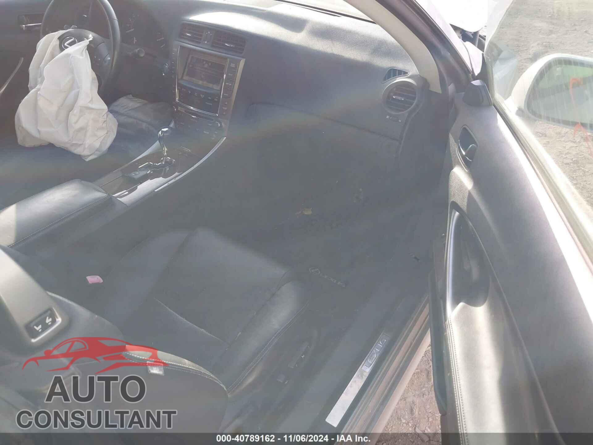 LEXUS IS 250C 2010 - JTHFF2C29A2513608