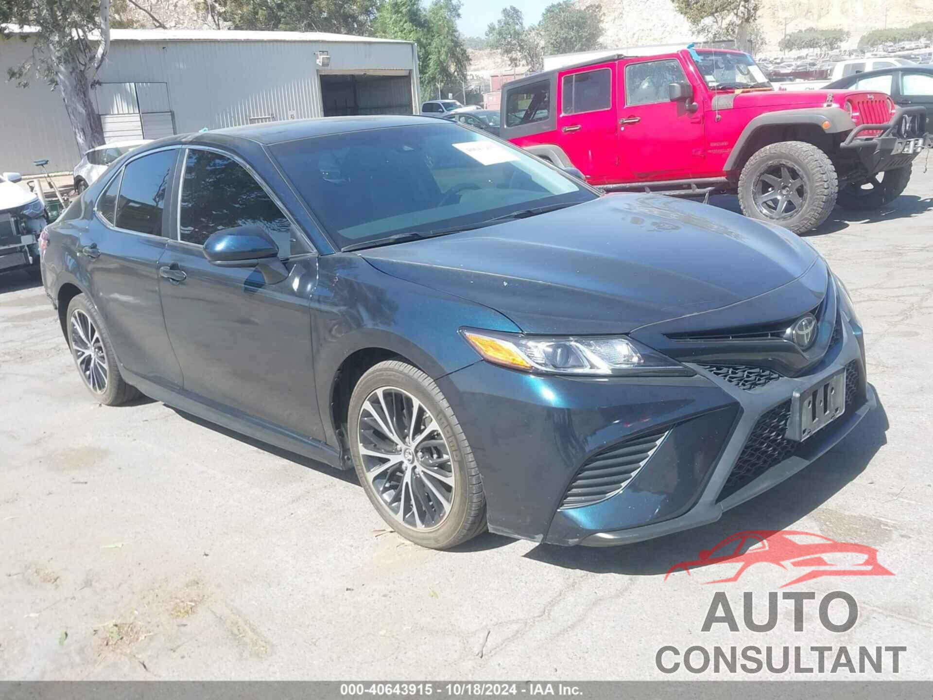 TOYOTA CAMRY 2018 - 4T1B11HK7JU667705