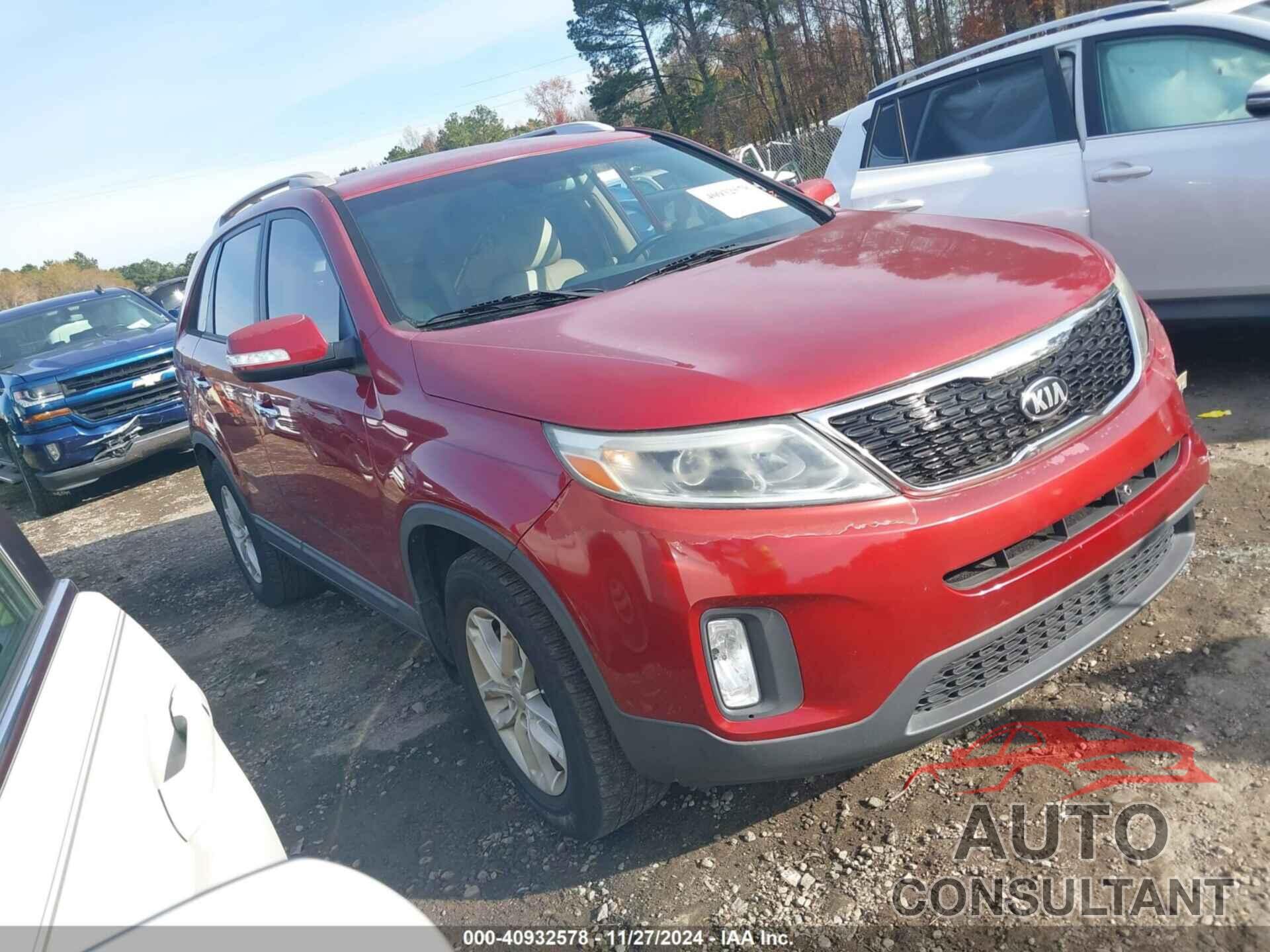 KIA SORENTO 2015 - 5XYKT3A66FG641273