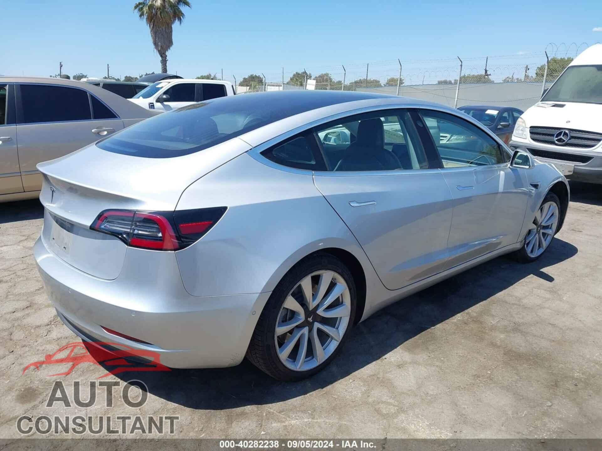 TESLA MODEL 3 2018 - 5YJ3E1EA0JF048476
