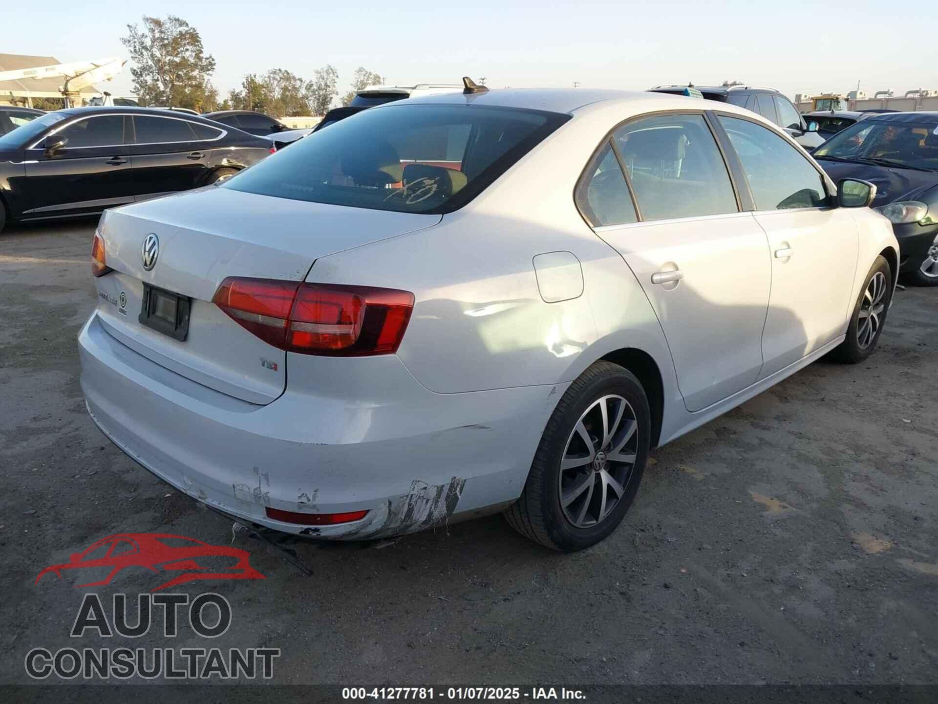 VOLKSWAGEN JETTA 2017 - 3VWDB7AJ0HM368664