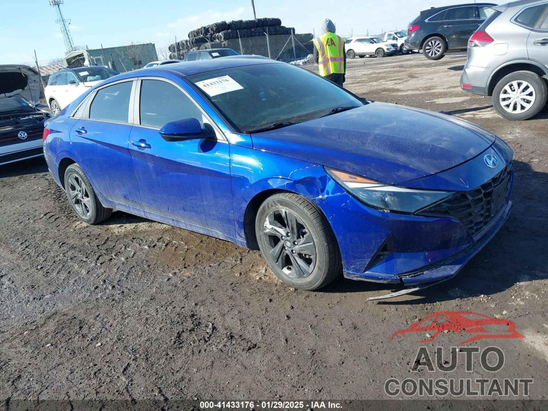 HYUNDAI ELANTRA 2022 - KMHLM4AG4NU290176