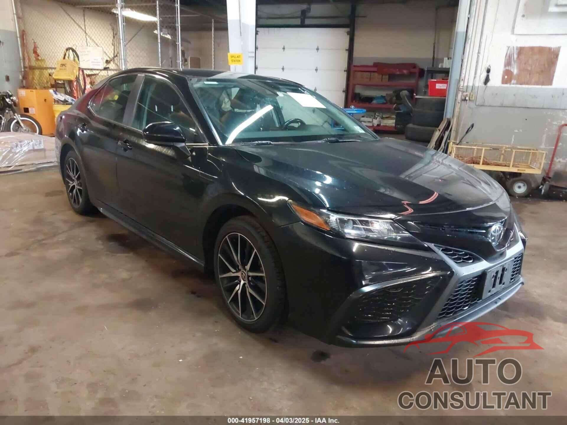 TOYOTA CAMRY 2021 - 4T1G11AK0MU491116