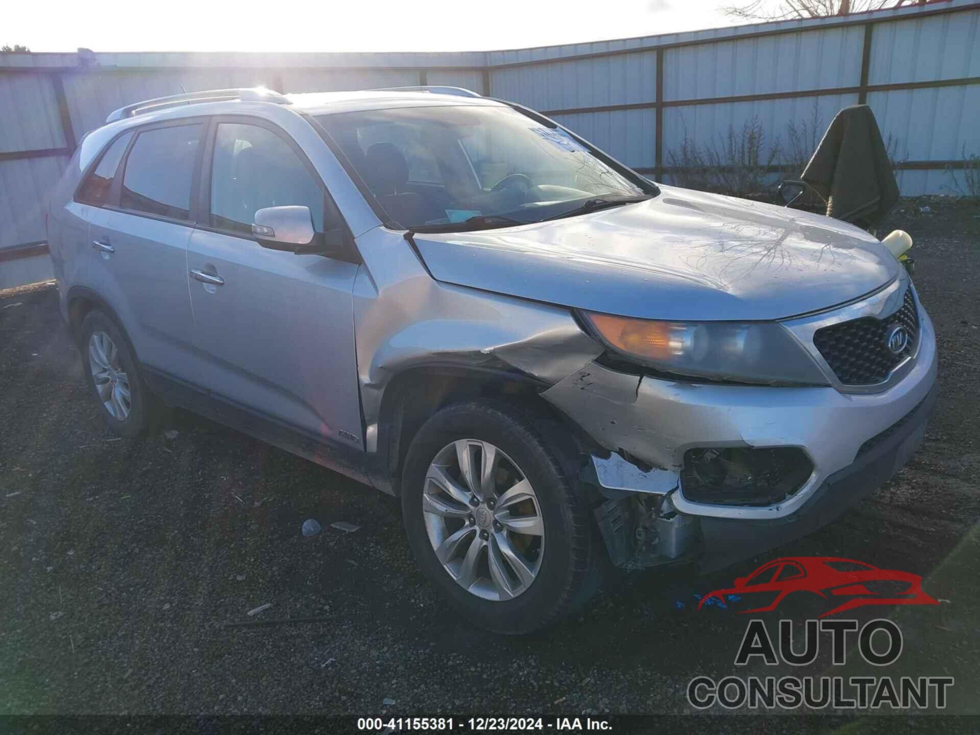 KIA SORENTO 2011 - 5XYKUDA25BG038535