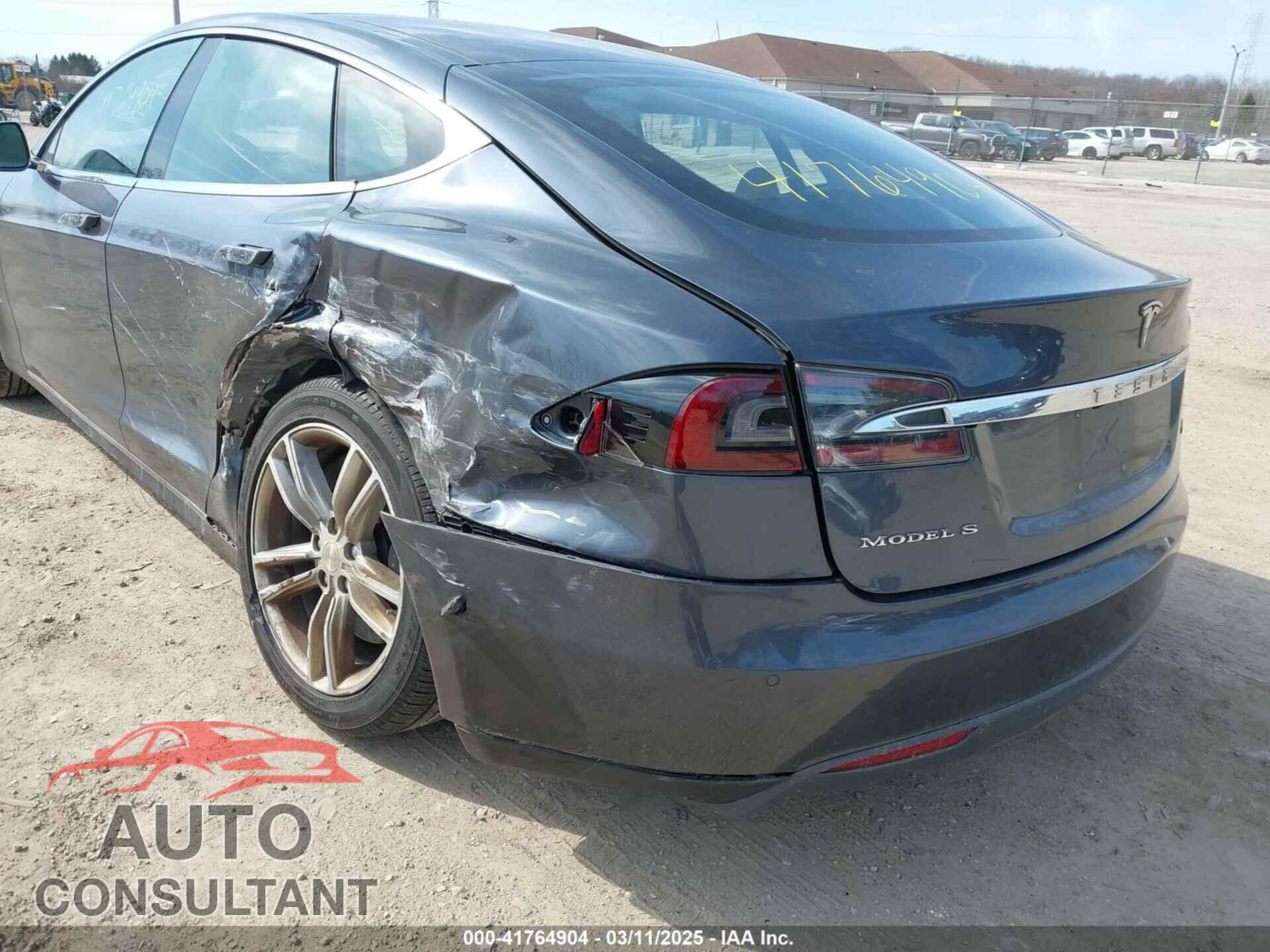 TESLA MODEL S 2014 - 5YJSA1H11EFP53330