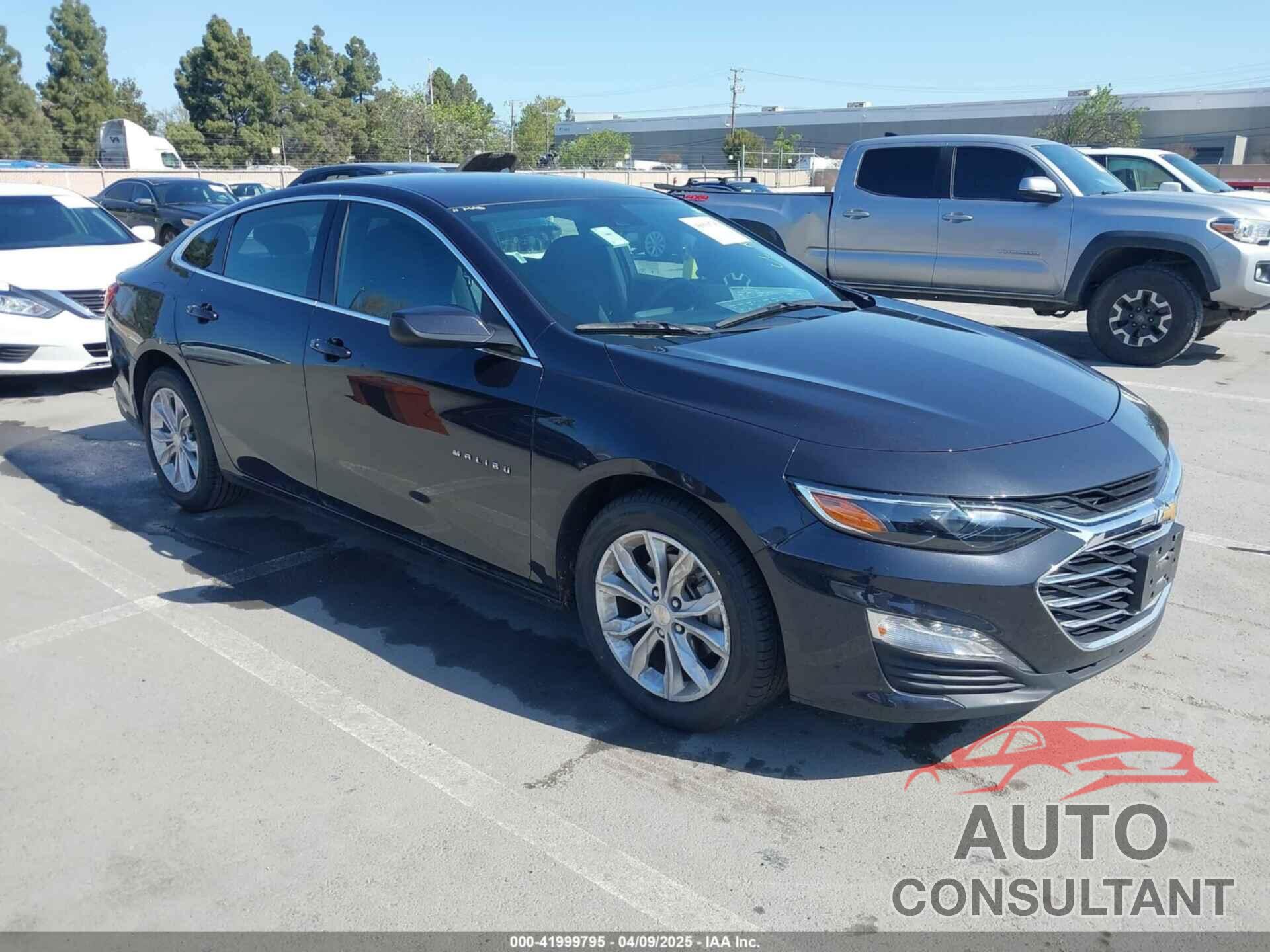 CHEVROLET MALIBU 2023 - 1G1ZD5ST3PF220569