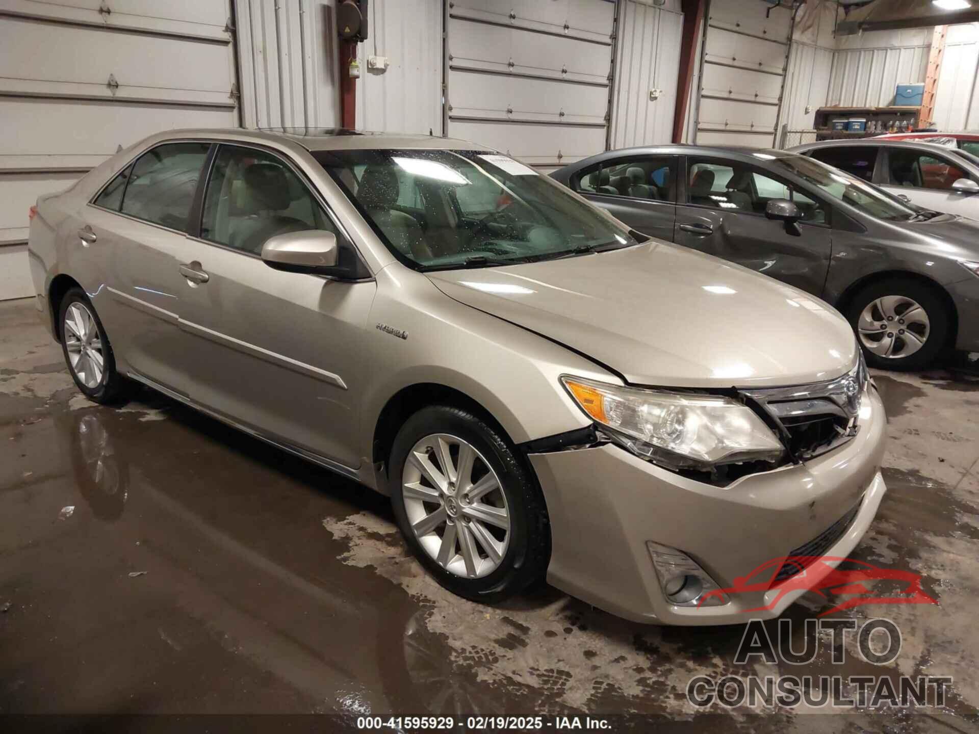 TOYOTA CAMRY HYBRID 2014 - 4T1BD1FK2EU101385