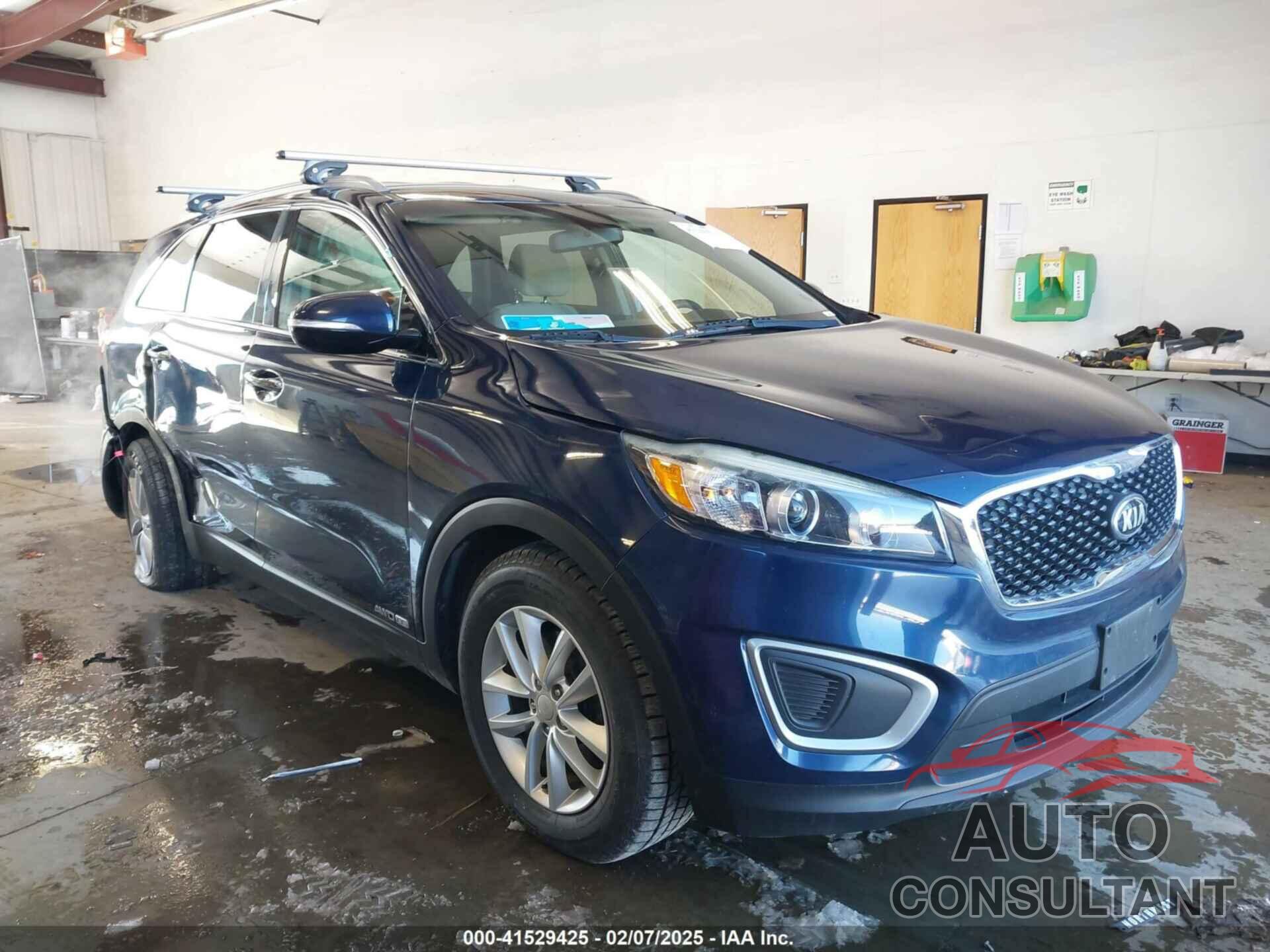 KIA SORENTO 2017 - 5XYPGDA55HG322358