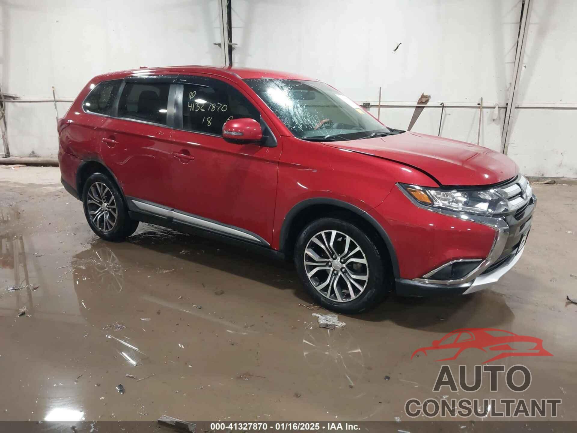 MITSUBISHI OUTLANDER 2018 - JA4AZ3A30JZ015884