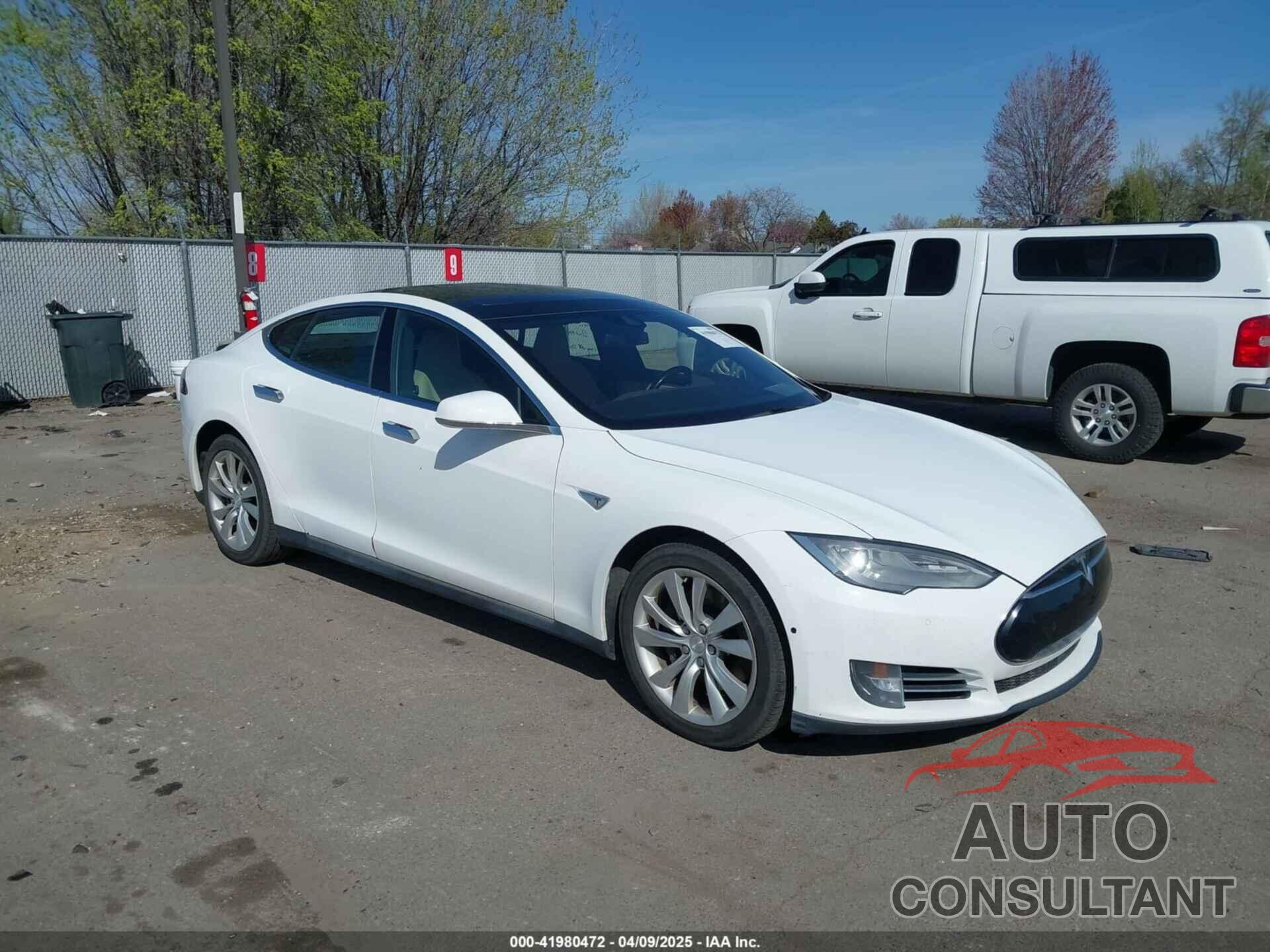 TESLA MODEL S 2014 - 5YJSA1H20EFP63761