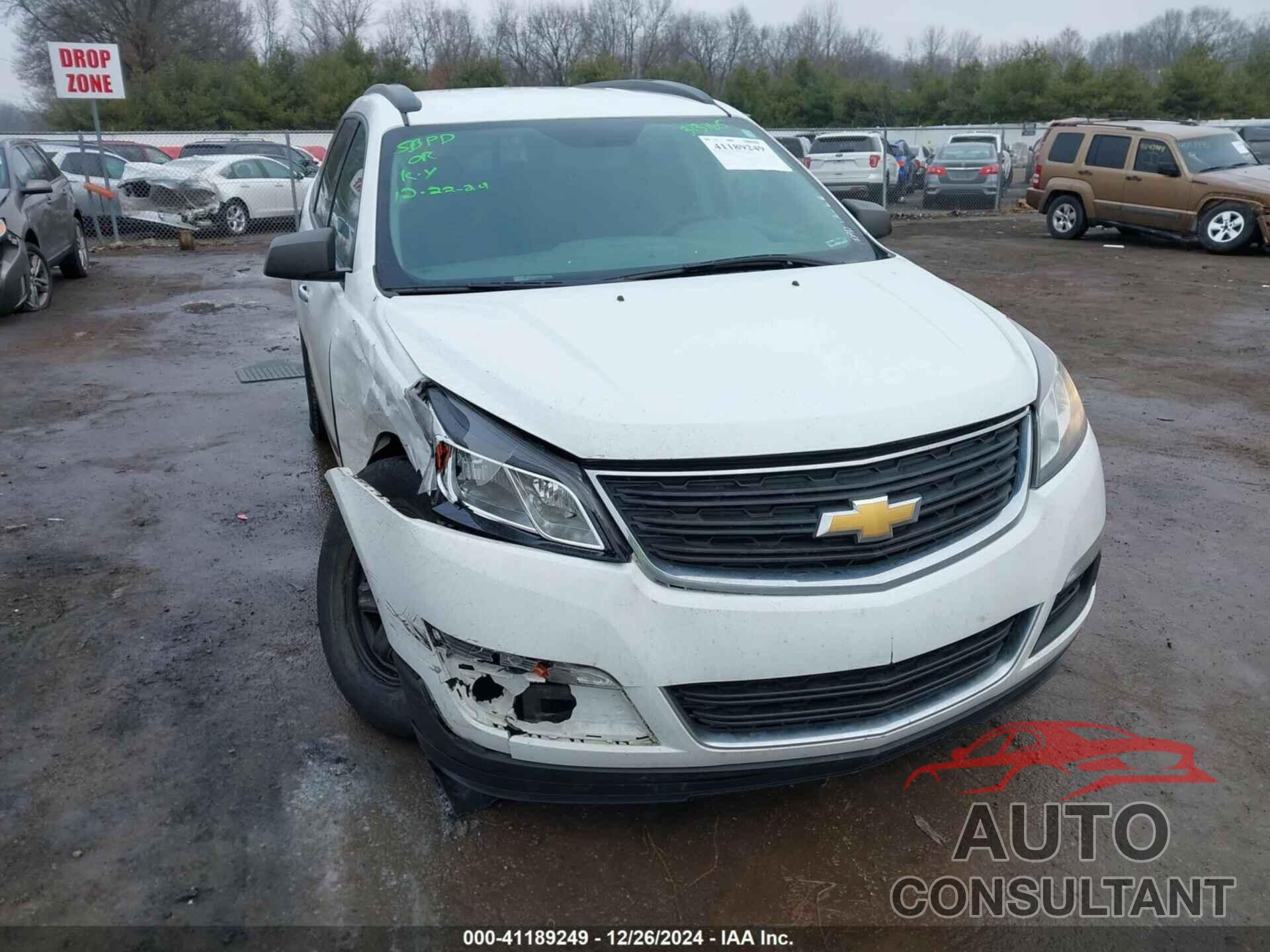 CHEVROLET TRAVERSE 2017 - 1GNKRFKD8HJ313165