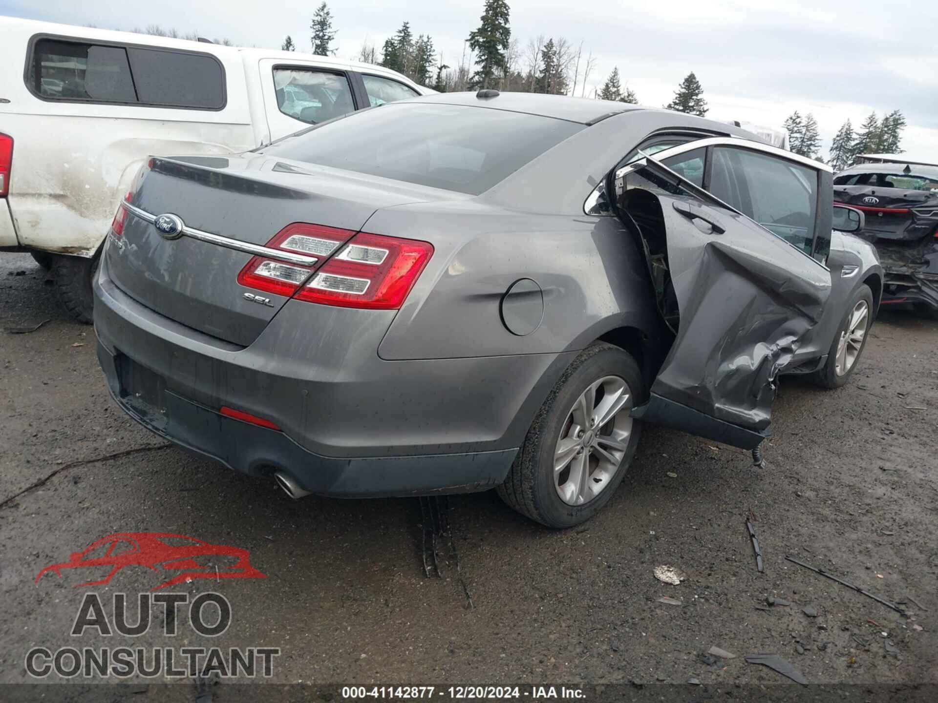 FORD TAURUS 2013 - 1FAHP2E82DG164815