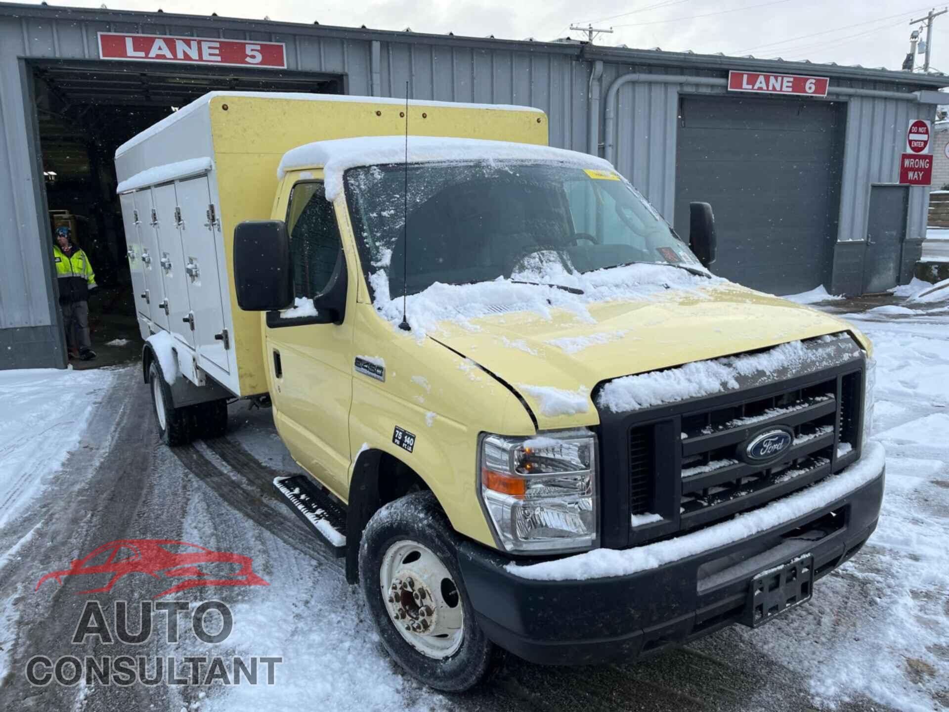 FORD ECONOLINE 2019 - 1FDXE4FS5KDC22539