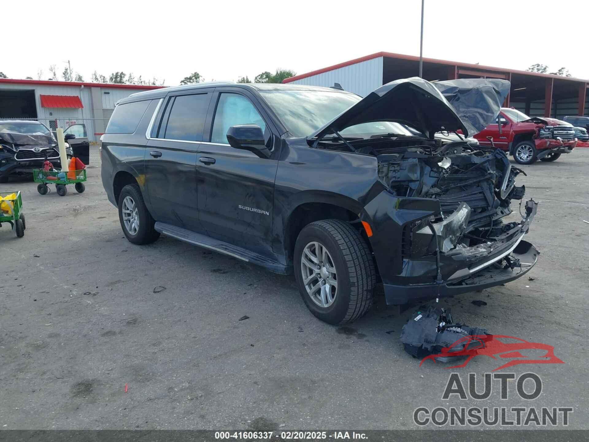 CHEVROLET SUBURBAN 2021 - 1GNSCCKD8MR269020