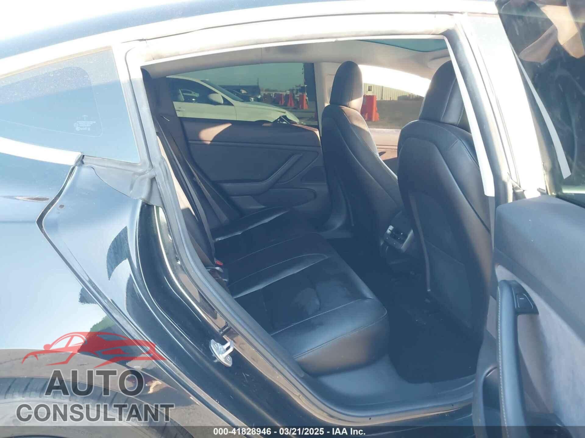 TESLA MODEL 3 2019 - 5YJ3E1EAXKF344817